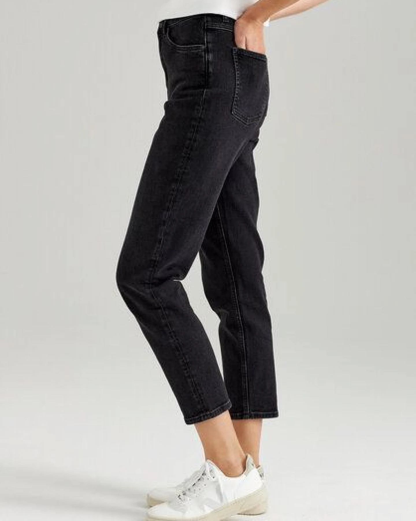 ThokkThokk Damen Mom Cropped Jeans aus Biobaumwoll-Mix – Ansicht 2
