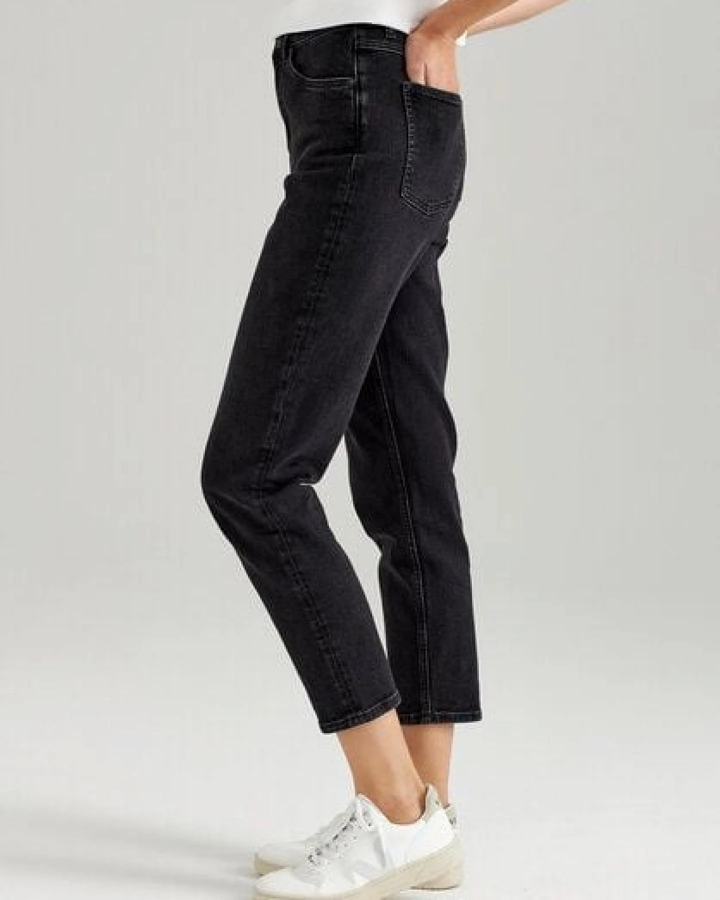 ThokkThokk Damen Mom Cropped Jeans aus Biobaumwoll-Mix – Ansicht 2