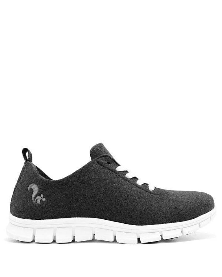 Ultraleichter, veganer Sneaker "thies ® PET" aus recycelten Flaschen, flexibel und bequem