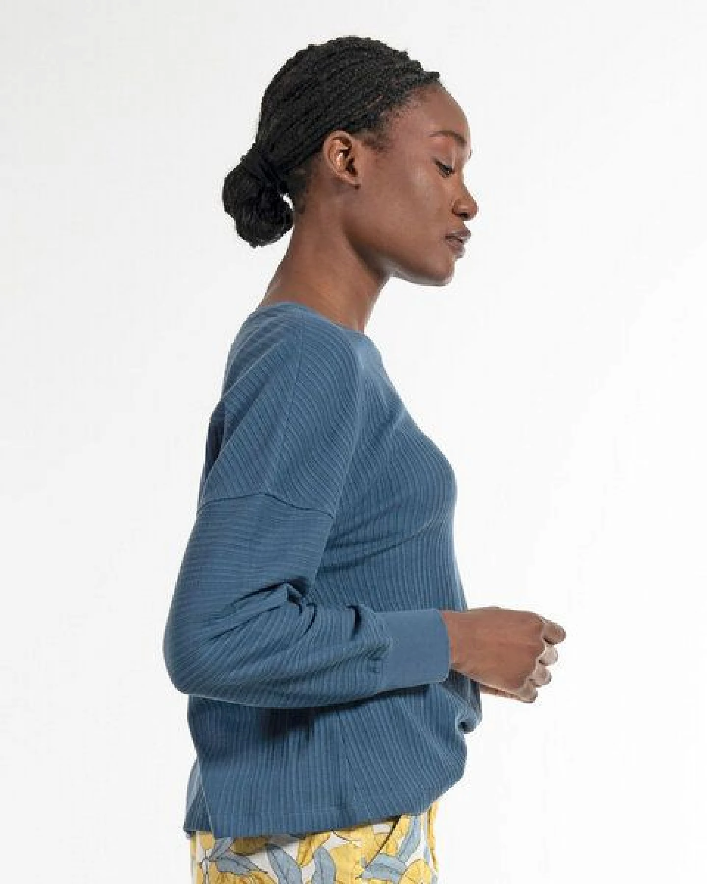 Alma & Lovis Shirt im Sweatstil aus feinem Rippen-Jersey – Ansicht 4