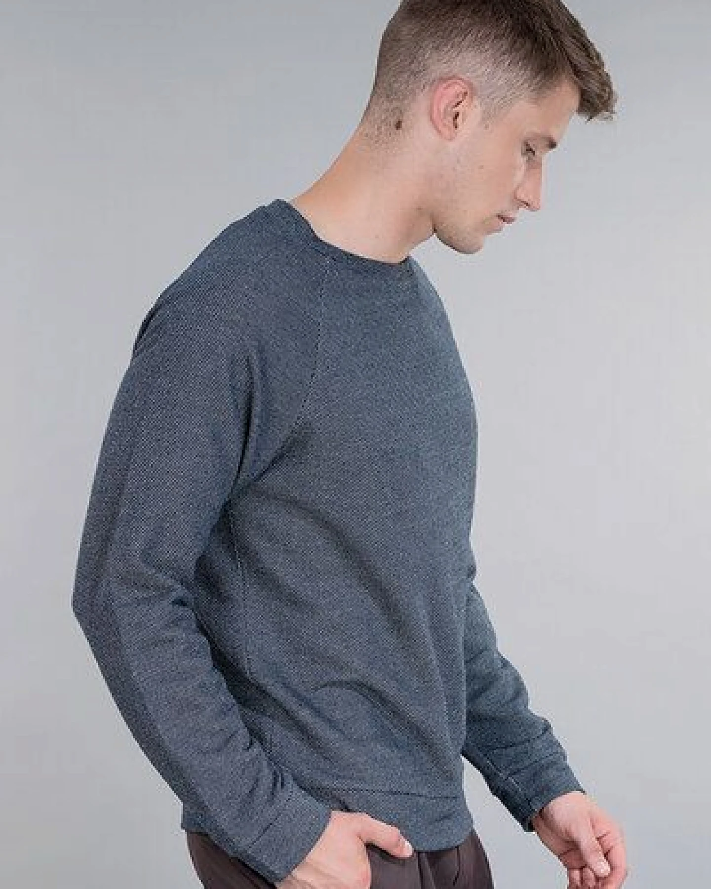 STRUNK Männerpullover "MEENOO" aus Bio-Baumwolle mit Raglanärmeln – Ansicht 4