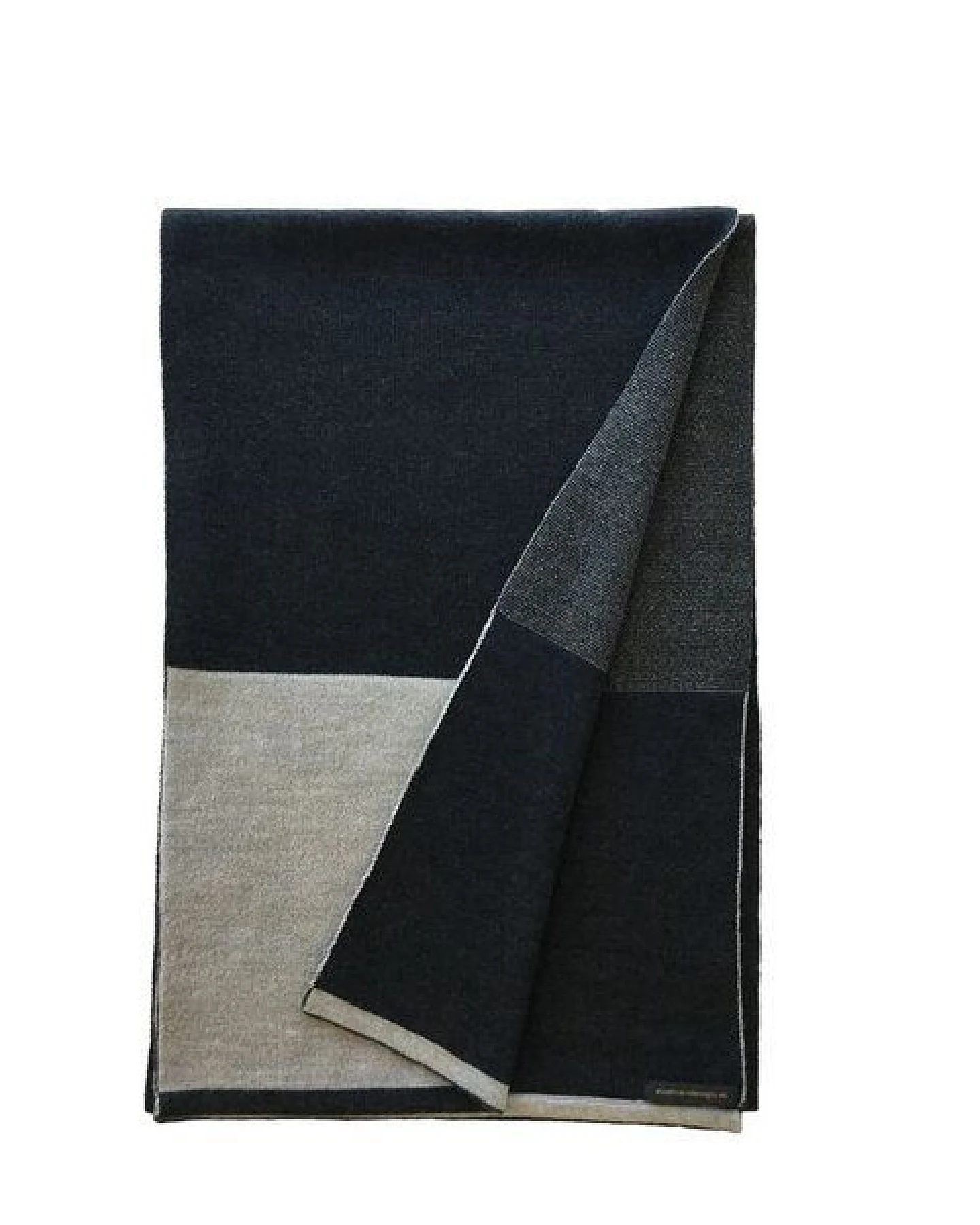 austriandesign.at SchlaufenSchal aus extrafeiner Merinowolle – Ansicht 2