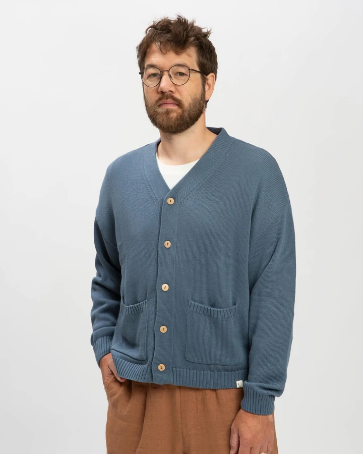 MATONA Herren vegan Strickjacke Relaxed Seal Blau