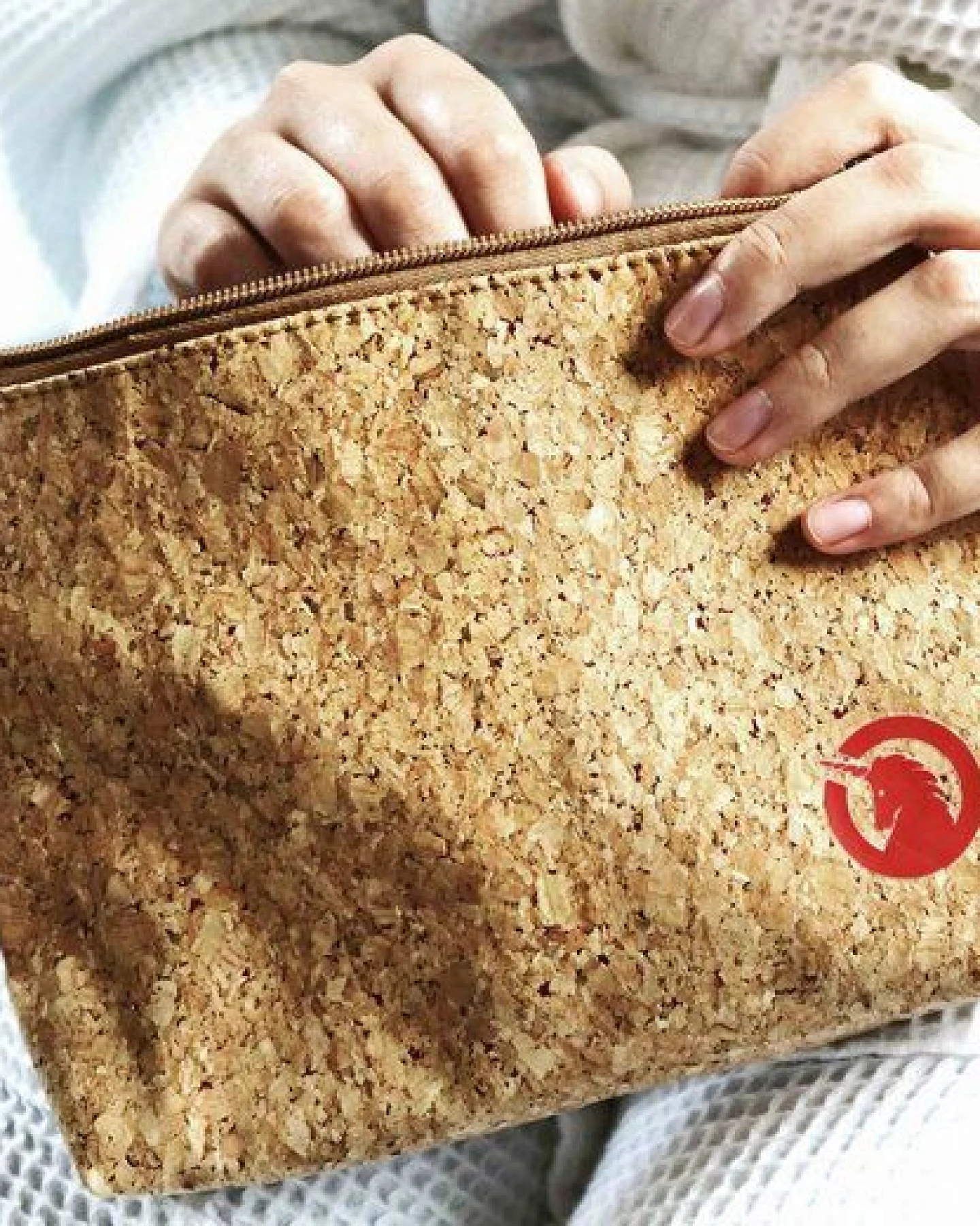 unicorn kleine Kosmetiktasche aus Naturkork – Ansicht 2
