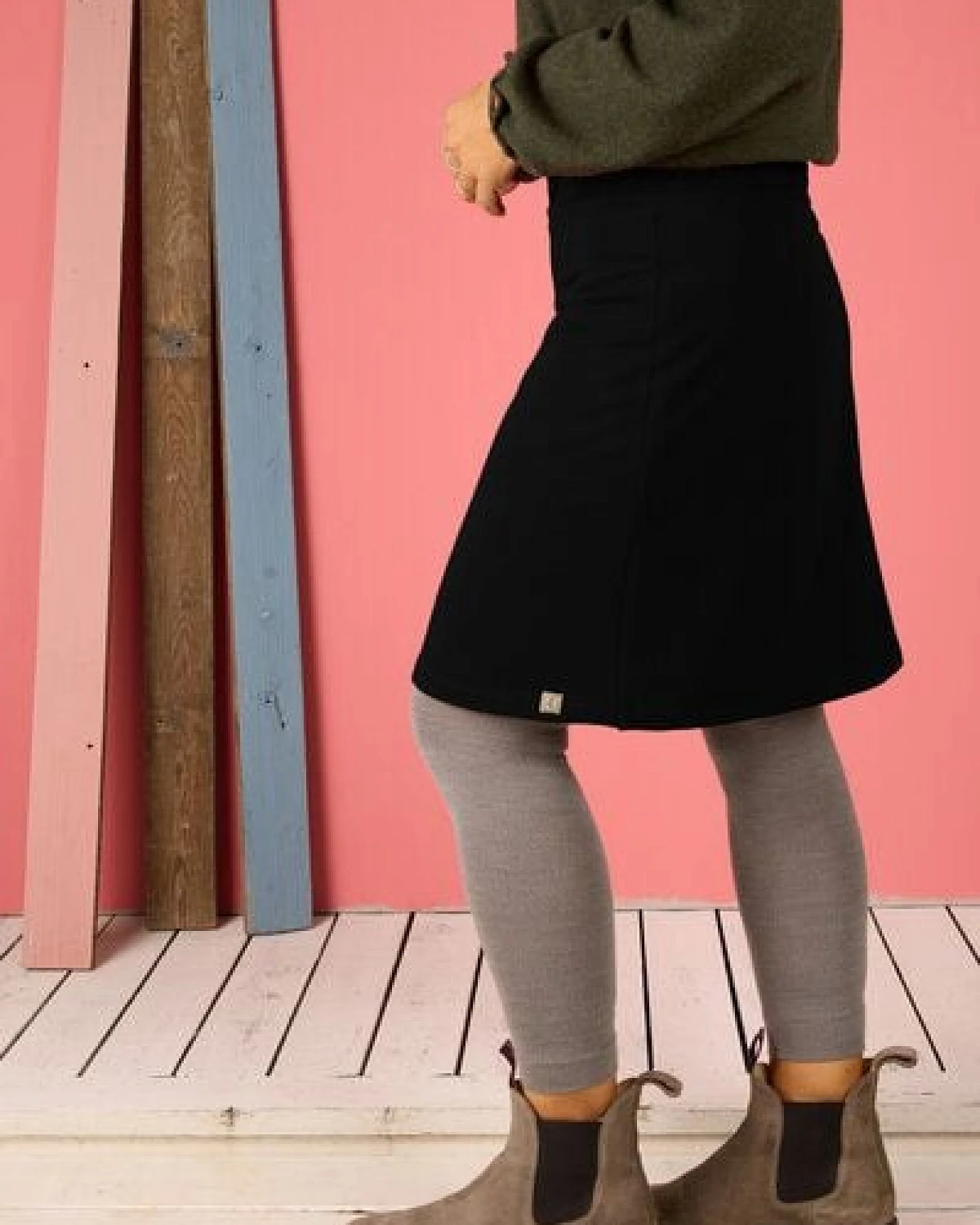 La Gitana Damen Rock Sweatstoff A-Linie „Aurian“ nachhaltig & fair – Ansicht 2