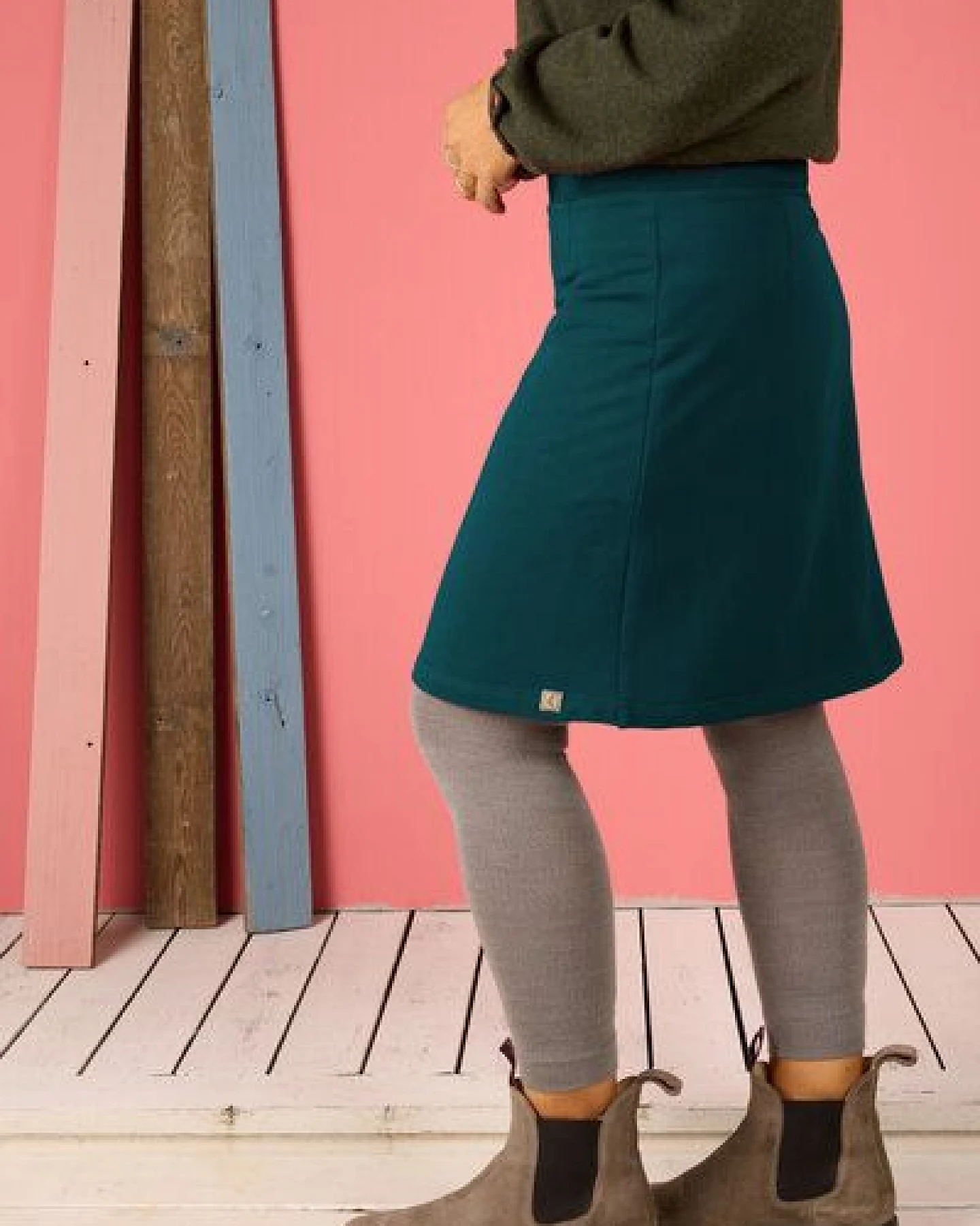 La Gitana Damen Rock Sweatstoff A-Linie „Aurian“ nachhaltig & fair – Ansicht 2