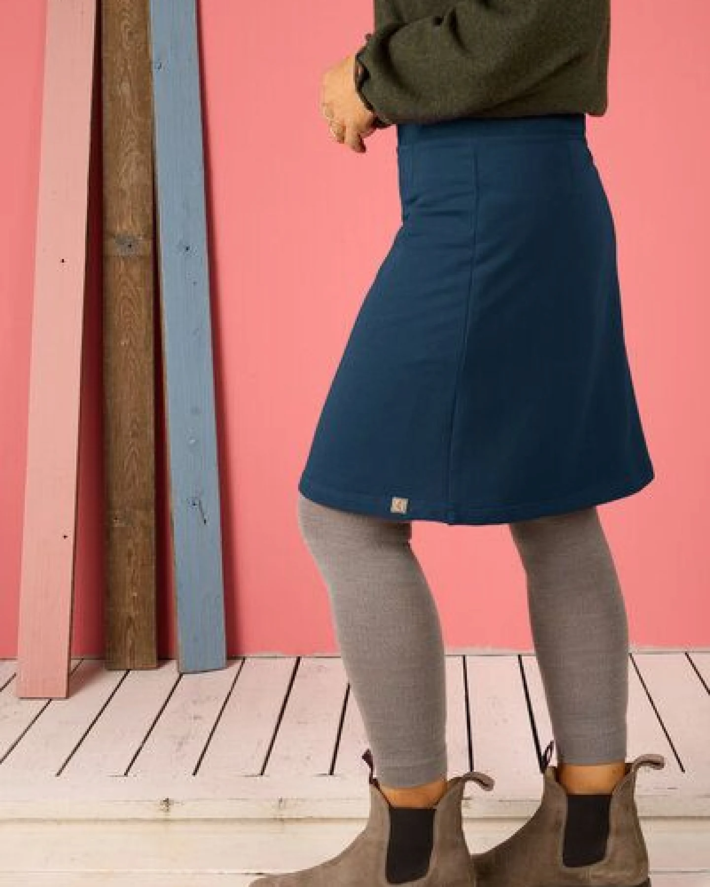 La Gitana Damen Rock Sweatstoff A-Linie „Aurian“ nachhaltig & fair – Ansicht 2
