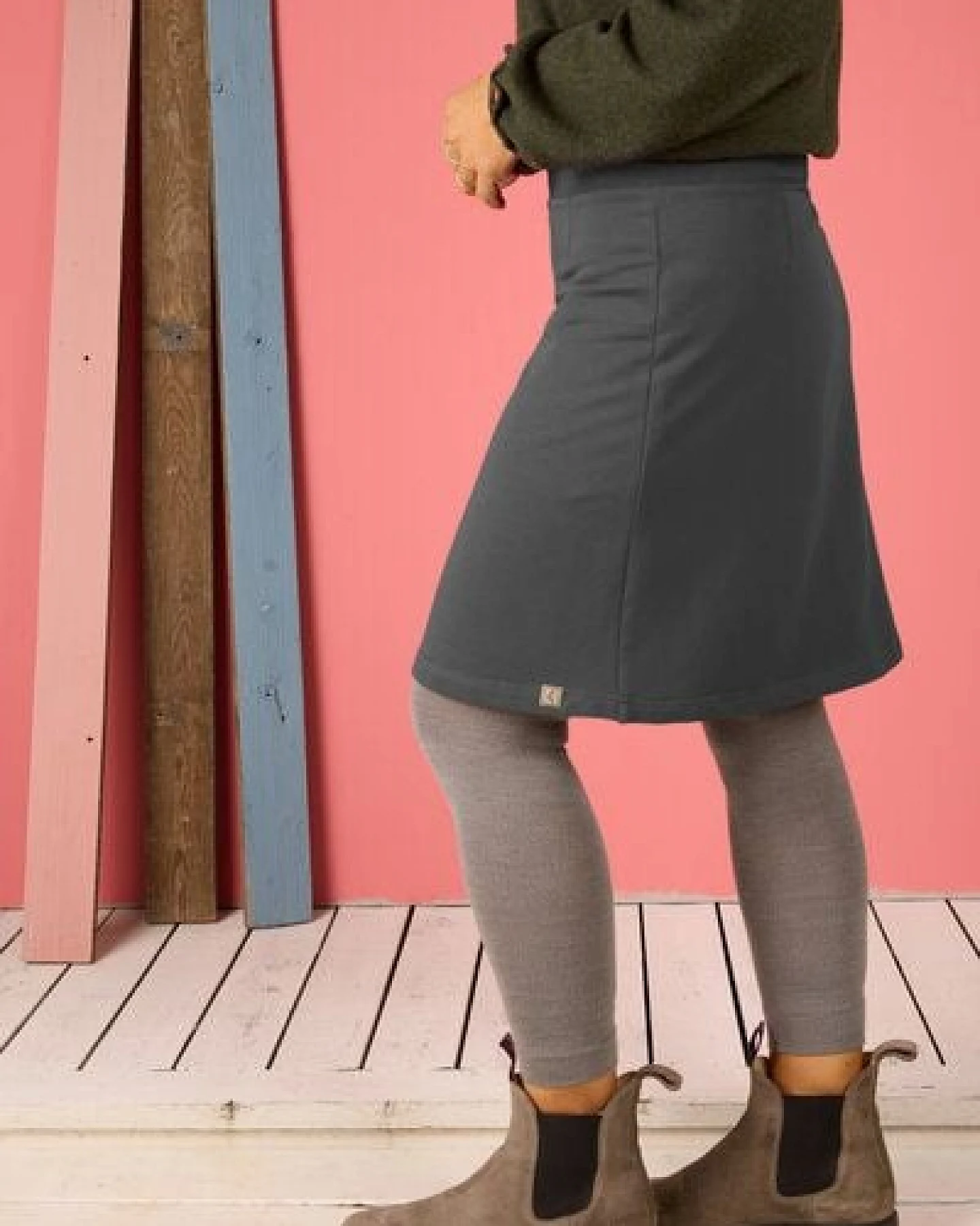 La Gitana Damen Rock Sweatstoff A-Linie „Aurian“ nachhaltig & fair – Ansicht 2