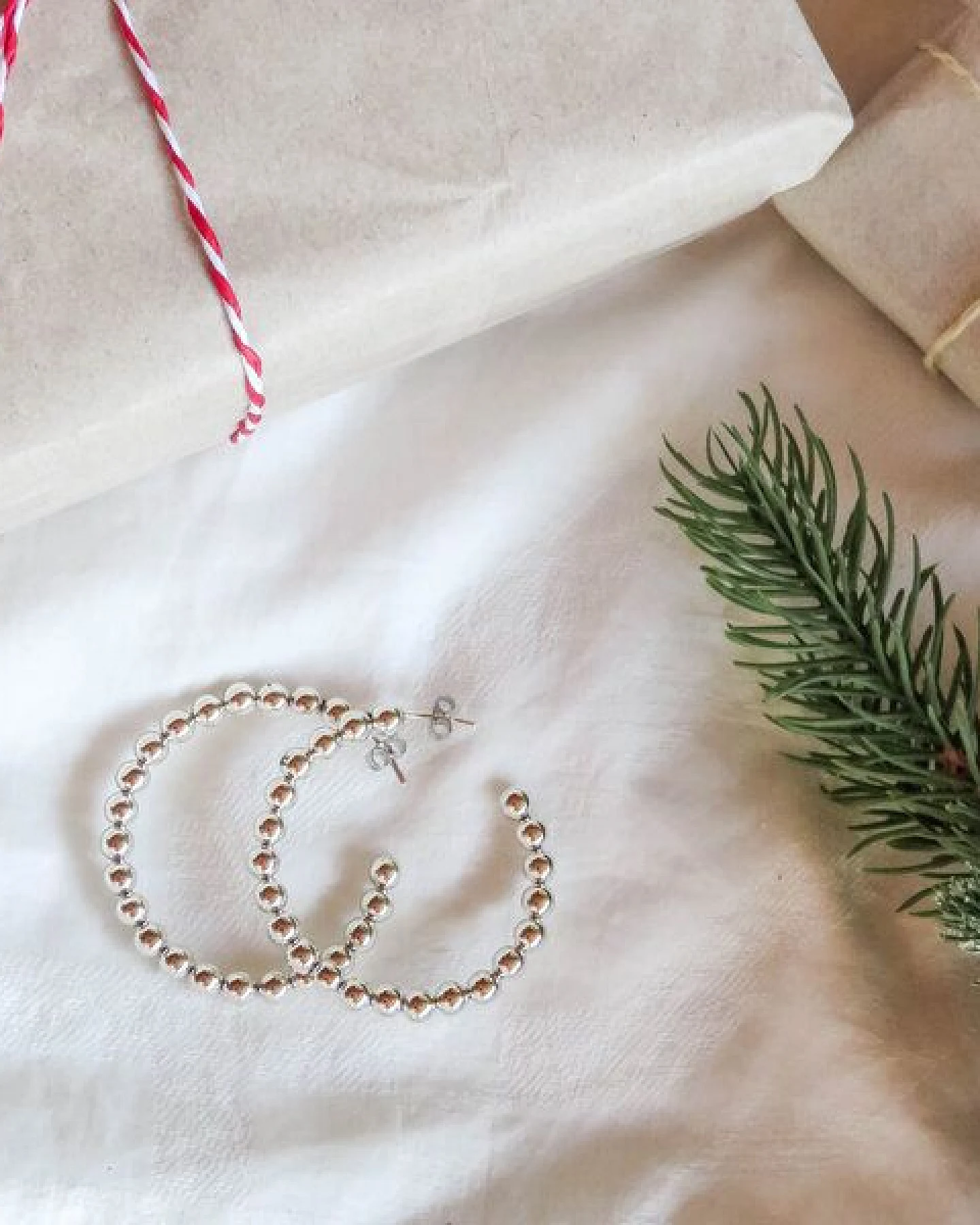 pakilia Silber Ohrringe Kugeln Fair-Trade und handmade – Ansicht 2