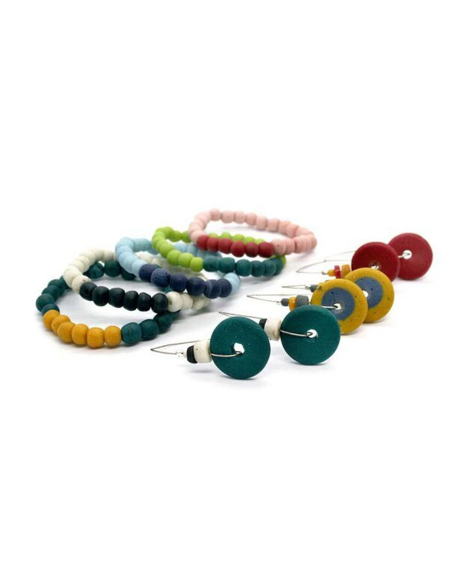 Karma Ohrringe - Full-Circle Upcycling Glasschmuck - Black & Teal - Global Mamas – Ansicht 2