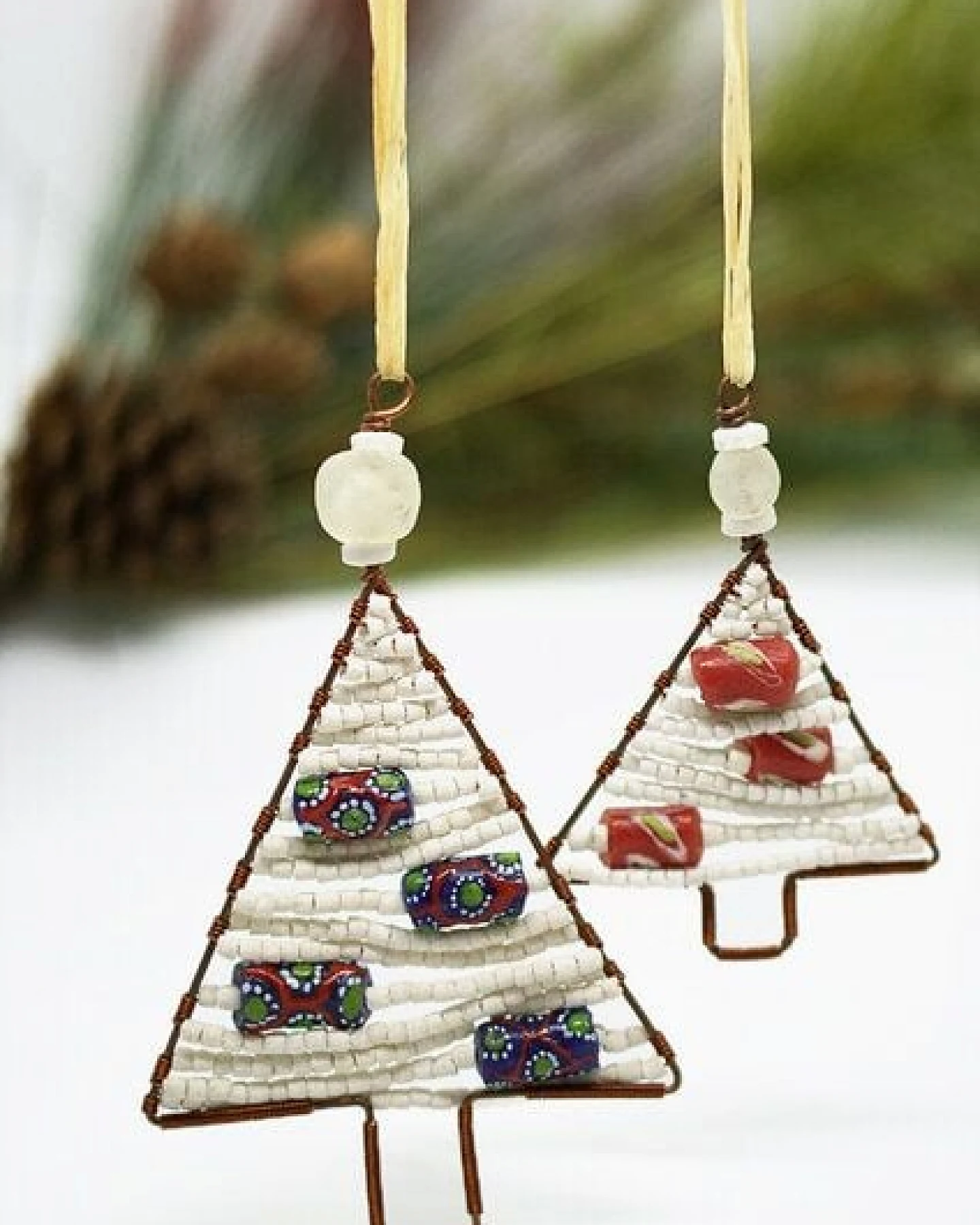 Global Mamas Upcycling Christbaumschmuck - Weihnachtsbaum - S/L - Rainbow/Weiß/Rot - Weihnachten - Geschenkdeko - Weihnachtsdeko – Ansicht 3