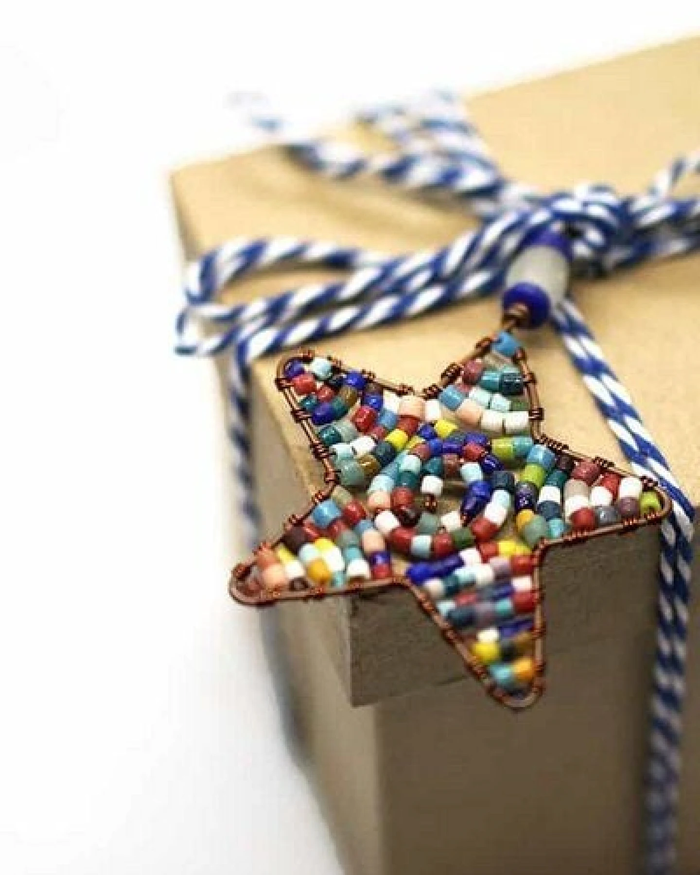 Global Mamas Upcycling Christbaumschmuck - Weihnachtsstern - S/L - Rainbow/Weiß/Rot - Weihnachten - Geschenkdeko - Weihnachtsdeko – Ansicht 3