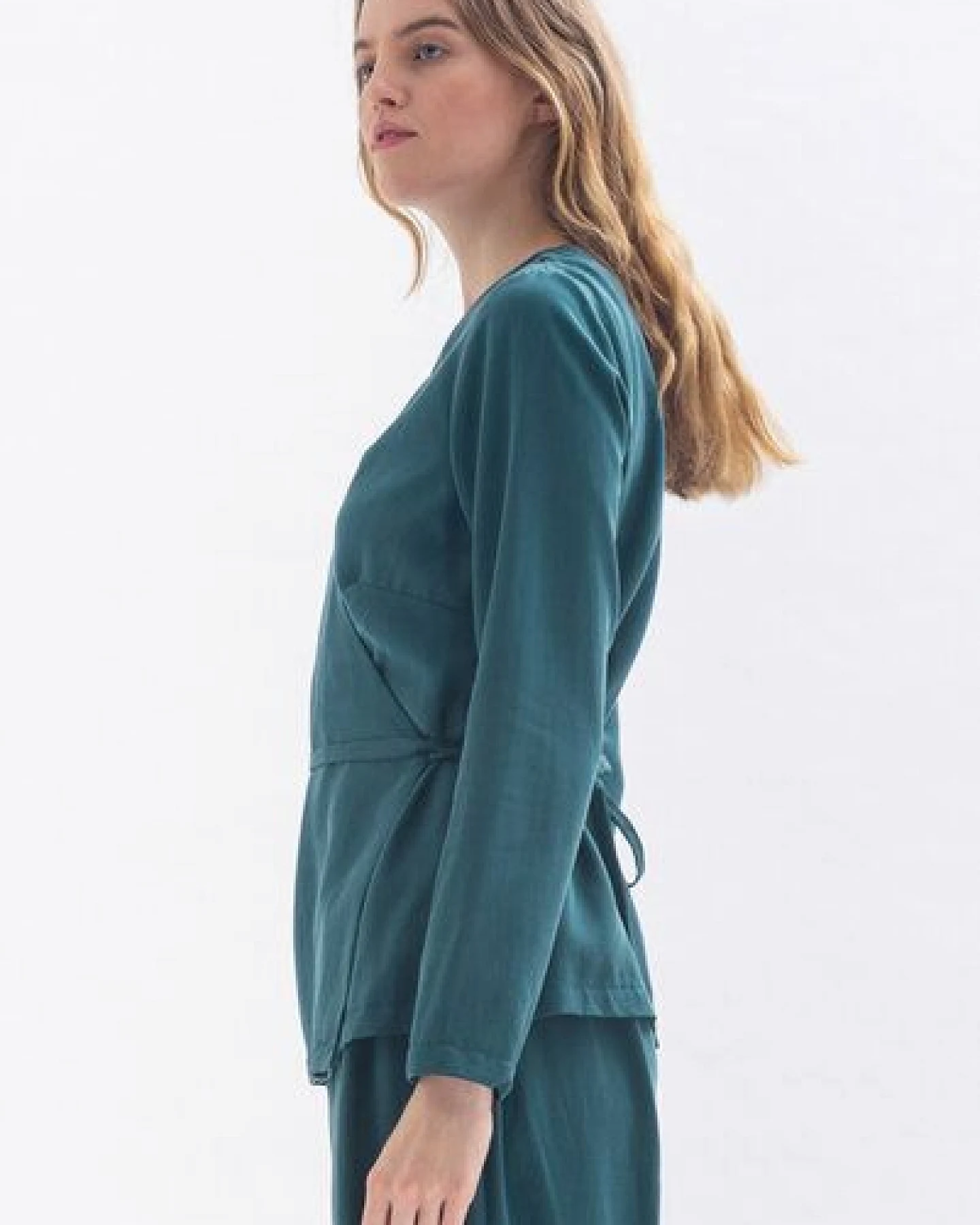 Studio Hertzberg Wickeltop *FRII-DAA* aus Tencel – Ansicht 2