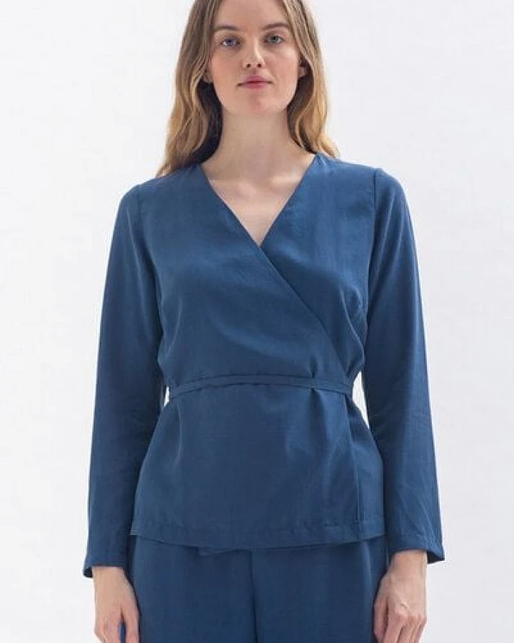 Blau