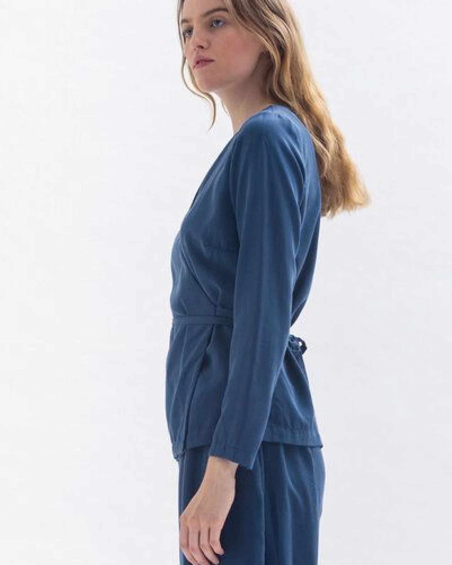 Studio Hertzberg Wickeltop *FRII-DAA* aus Tencel – Ansicht 2