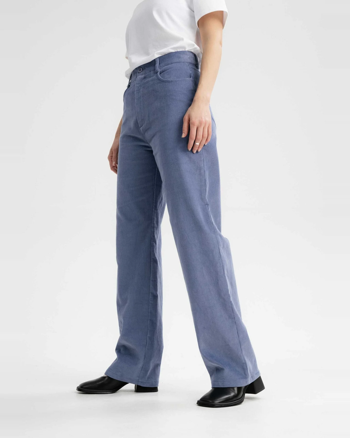 MELA Damen vegan Hose Kord Oorja Taubenblau – Ansicht 2