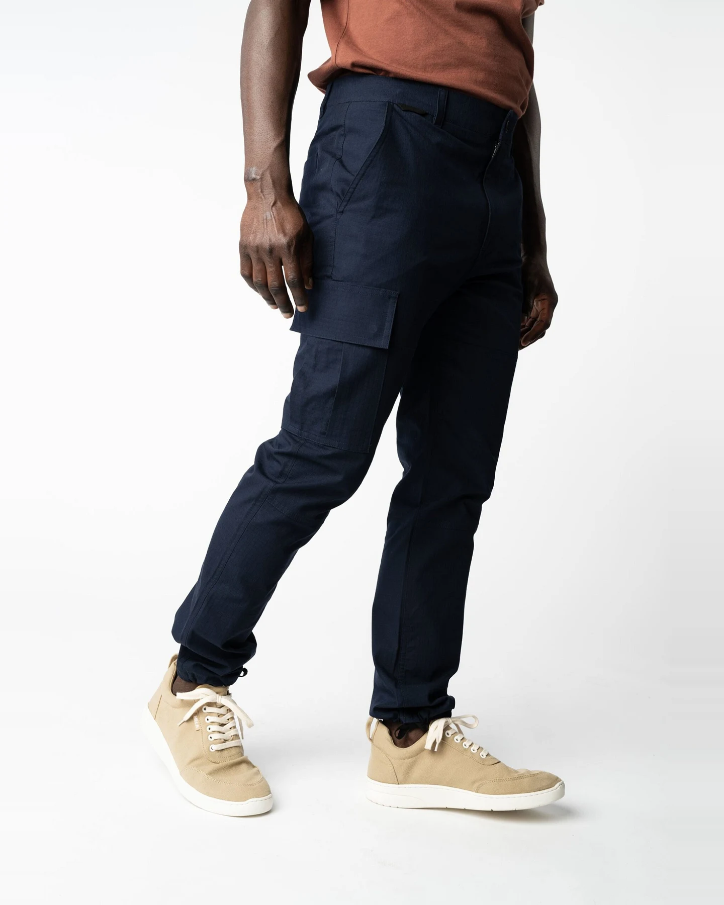 MELA Herren vegan Cargohose Rajesh Marineblau – Ansicht 2