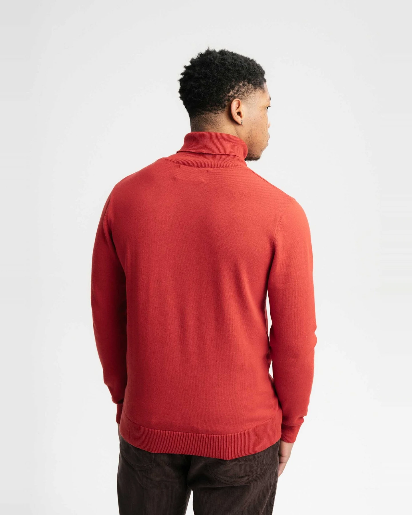MELA Herren vegan Feinstrick-Rollkragenpullover Kanja Granatapfel – Ansicht 2
