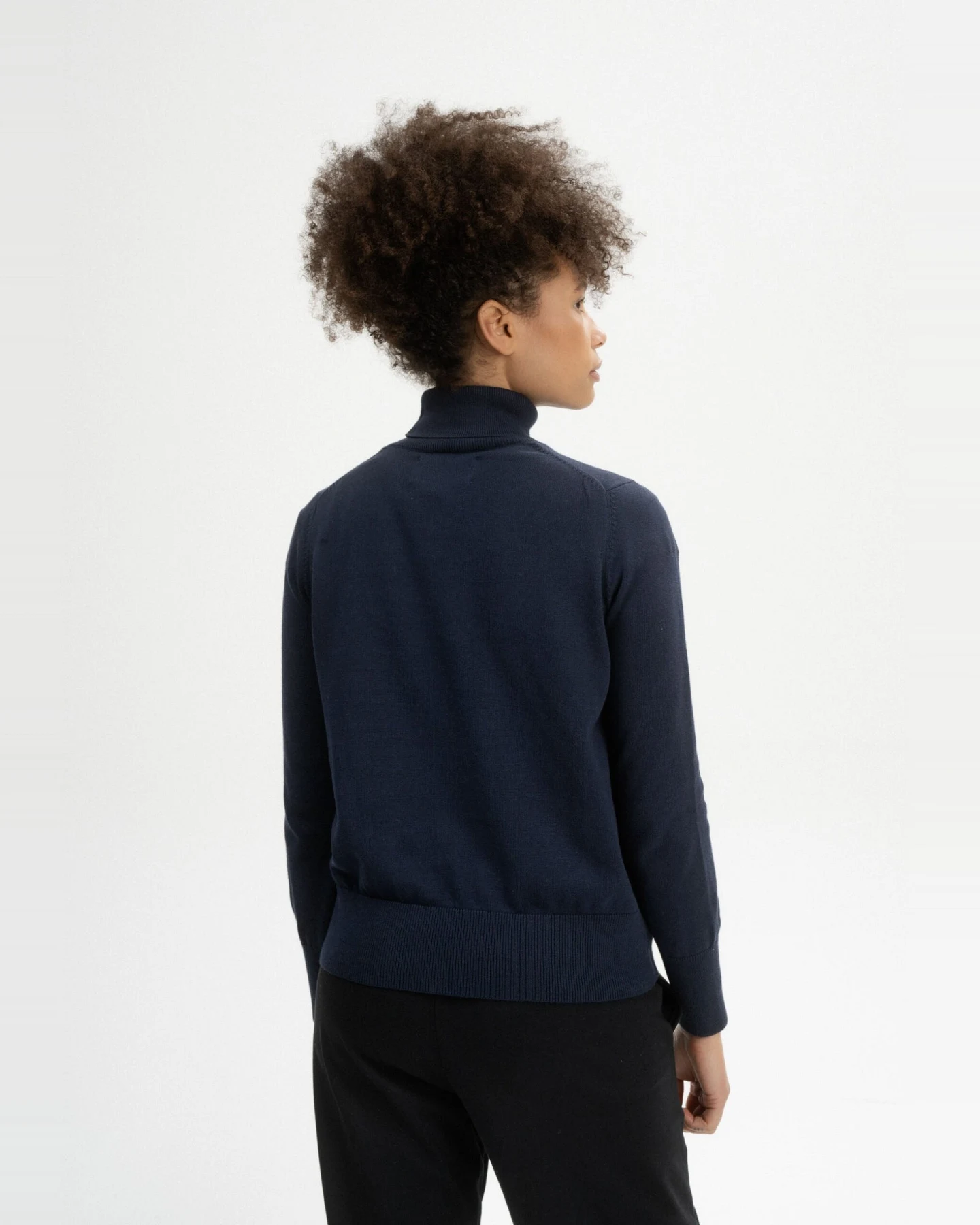 MELA Damen vegan Feinstrick-Rollkragenpullover Mayura Marineblau – Ansicht 2