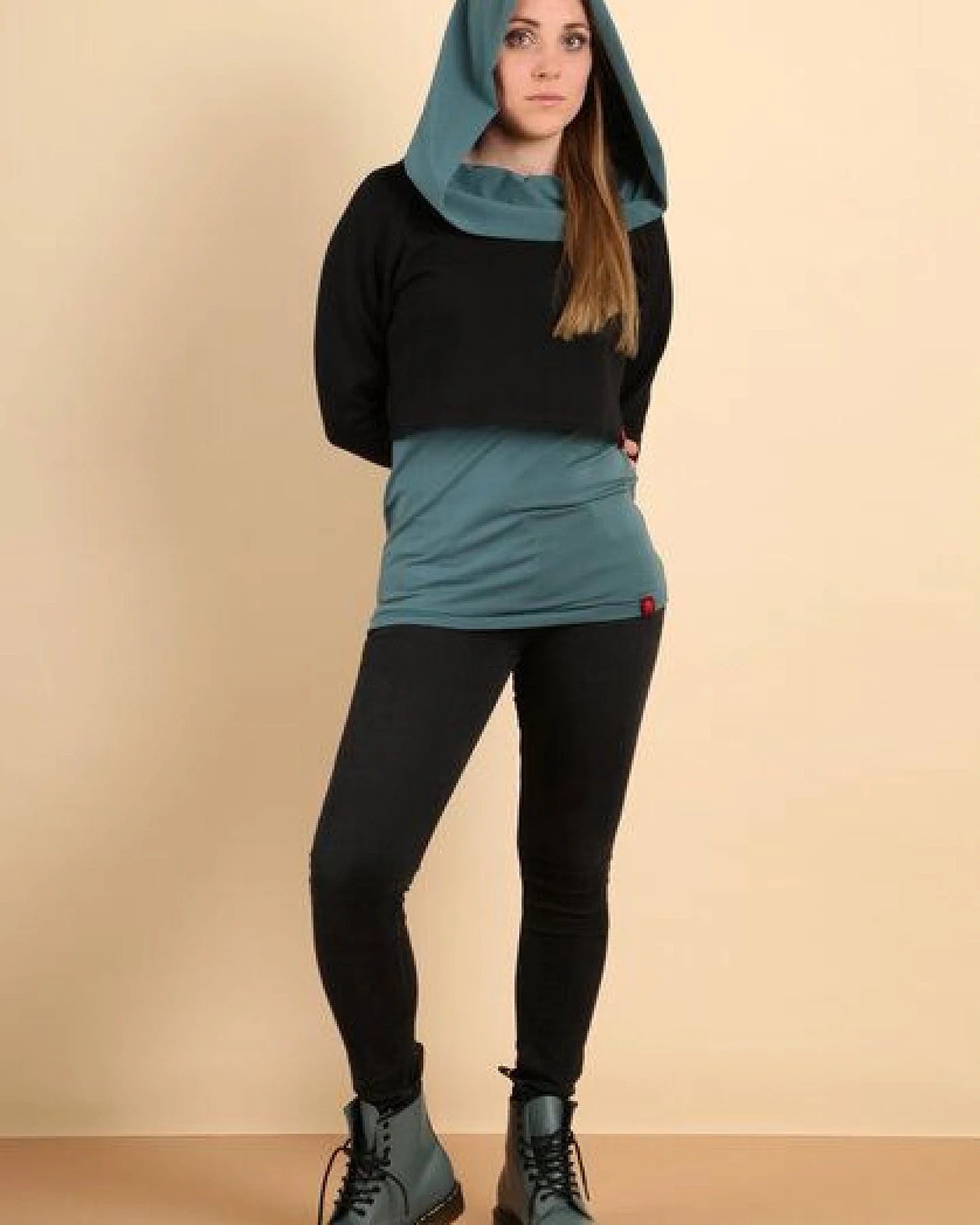 Die rote Zora Damen Kurzsweater aus Bio-Baumwolle – Ansicht 2