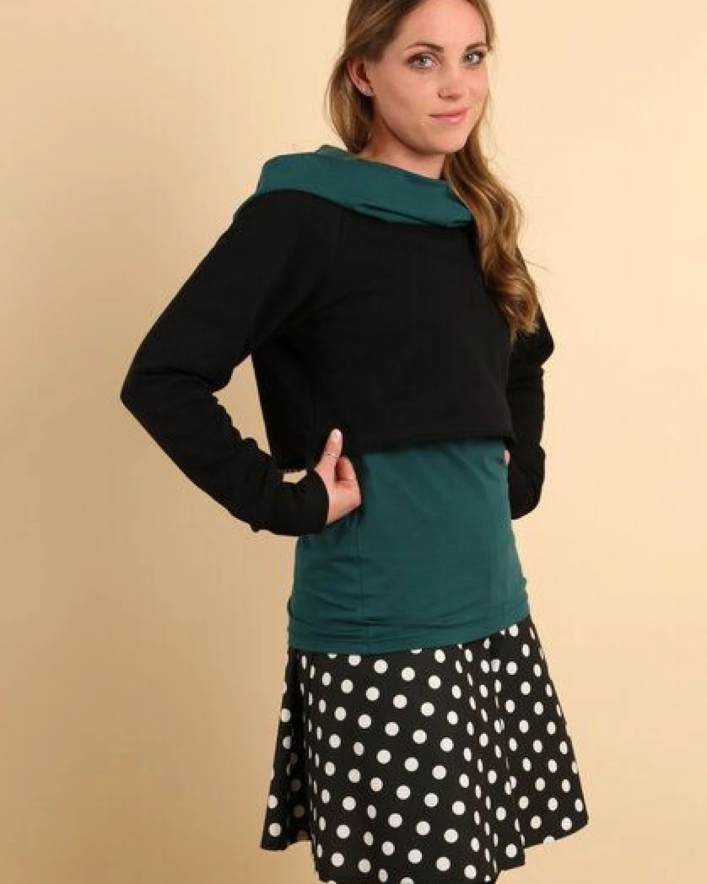 Die rote Zora Damen Kurzsweater aus Bio-Baumwolle – Ansicht 3