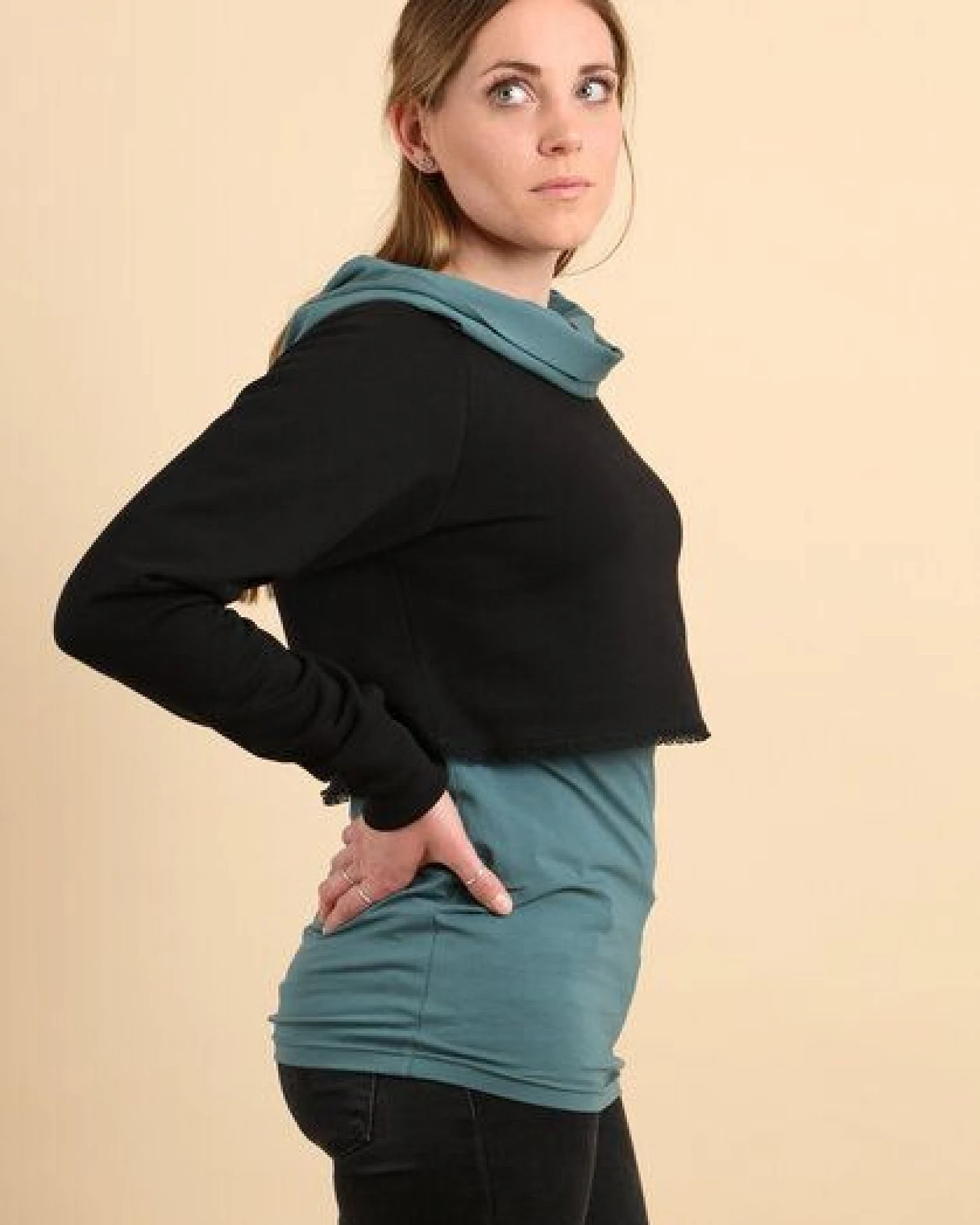 Die rote Zora Damen Kurzsweater aus Bio-Baumwolle – Ansicht 4