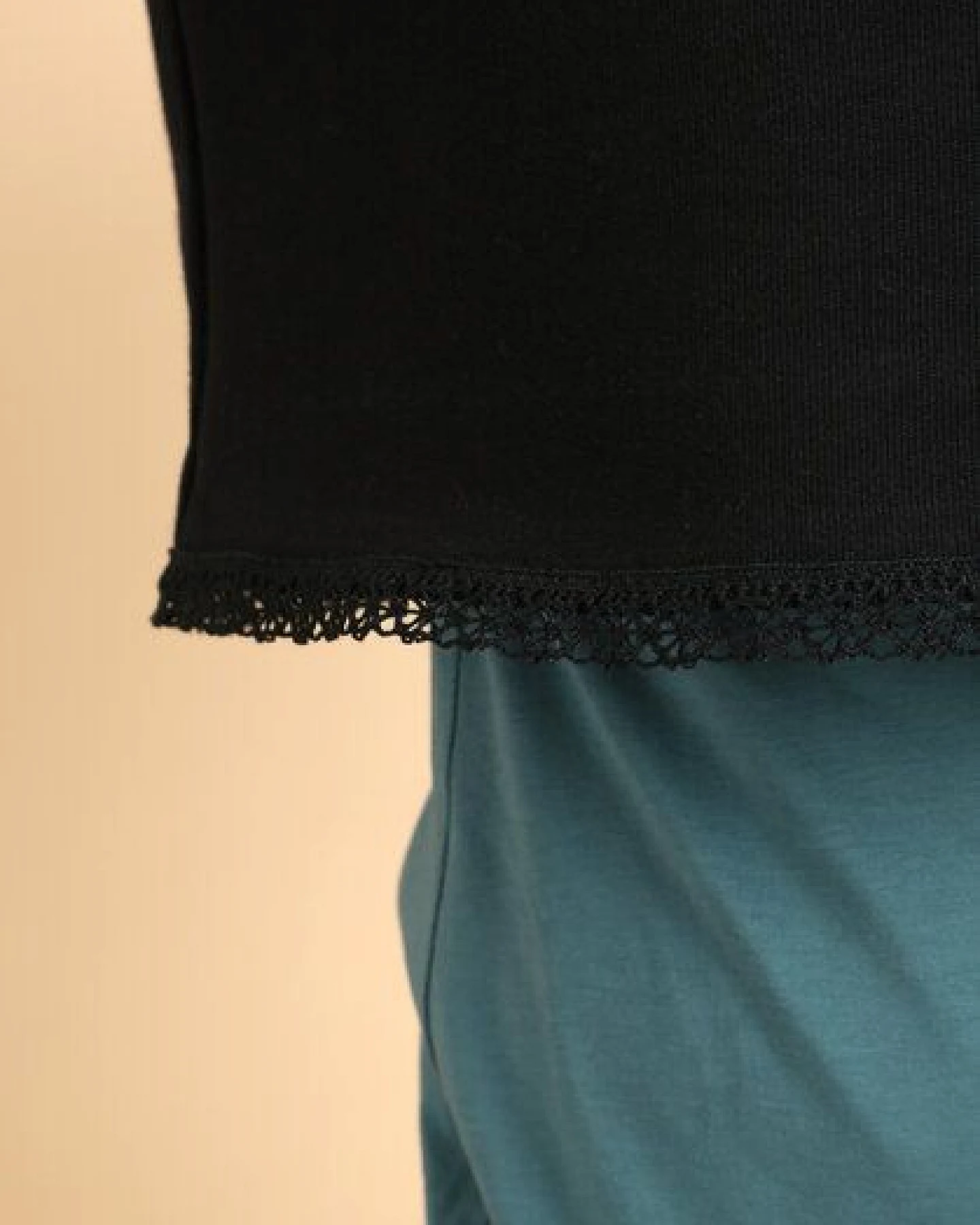 Die rote Zora Damen Kurzsweater aus Bio-Baumwolle – Ansicht 4