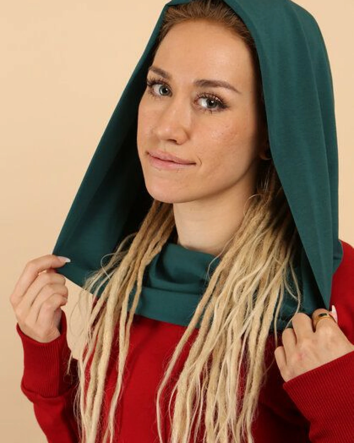 Die rote Zora Damen Kurzsweater aus Bio-Baumwolle – Ansicht 2