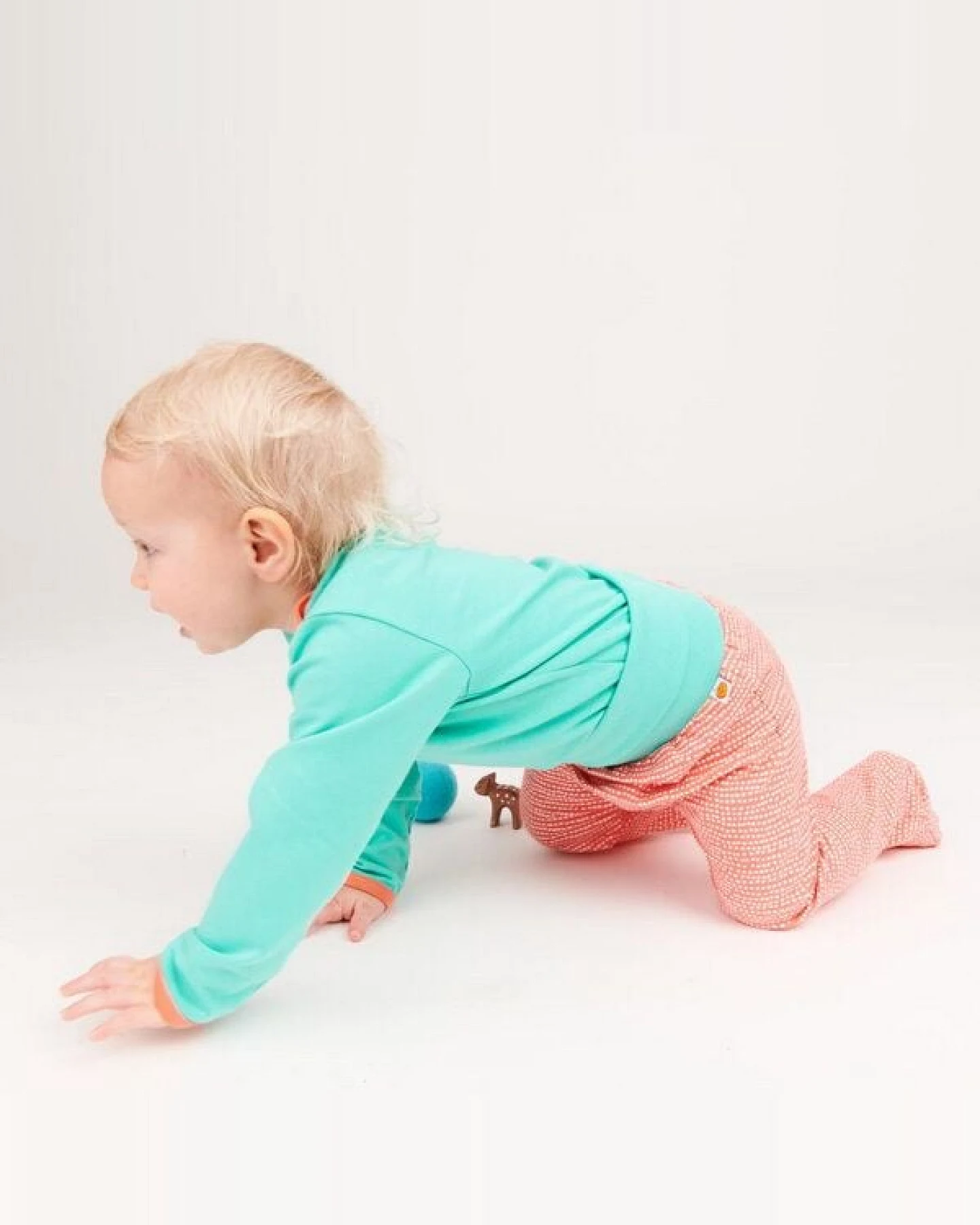 Cheeky Apple Strampelhose aus Bio-Baumwolle "Dotted Lines" – Ansicht 4