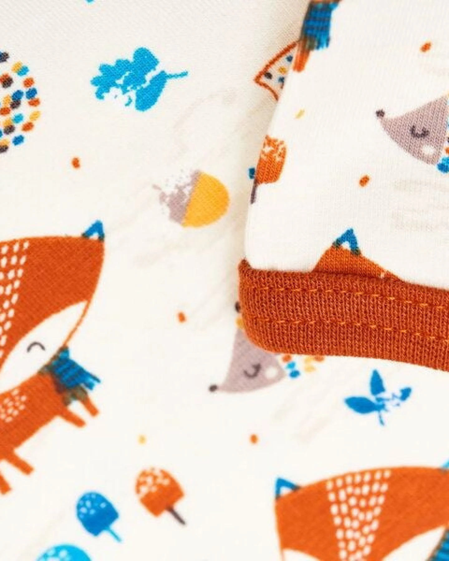 Cheeky Apple Langarm Baby-Shirt aus Bio-Baumwolle "Fuchs & Igel" – Ansicht 3