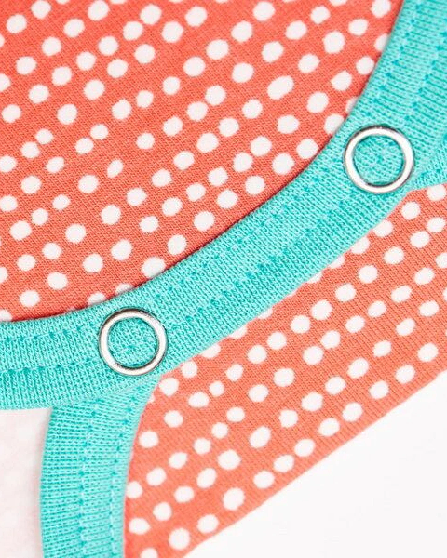 Cheeky Apple Langarm-Body aus Bio-Baumwolle "Dotted Lines" – Ansicht 3