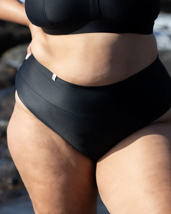 Inaska Damen vegan Bikini-Hose Soft High Waist Feel Schwarz