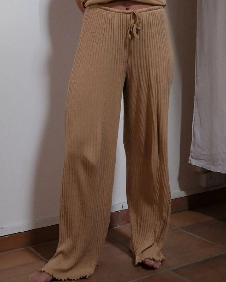 Nénés Damen vegan Hose Emilie Haselnussbraun