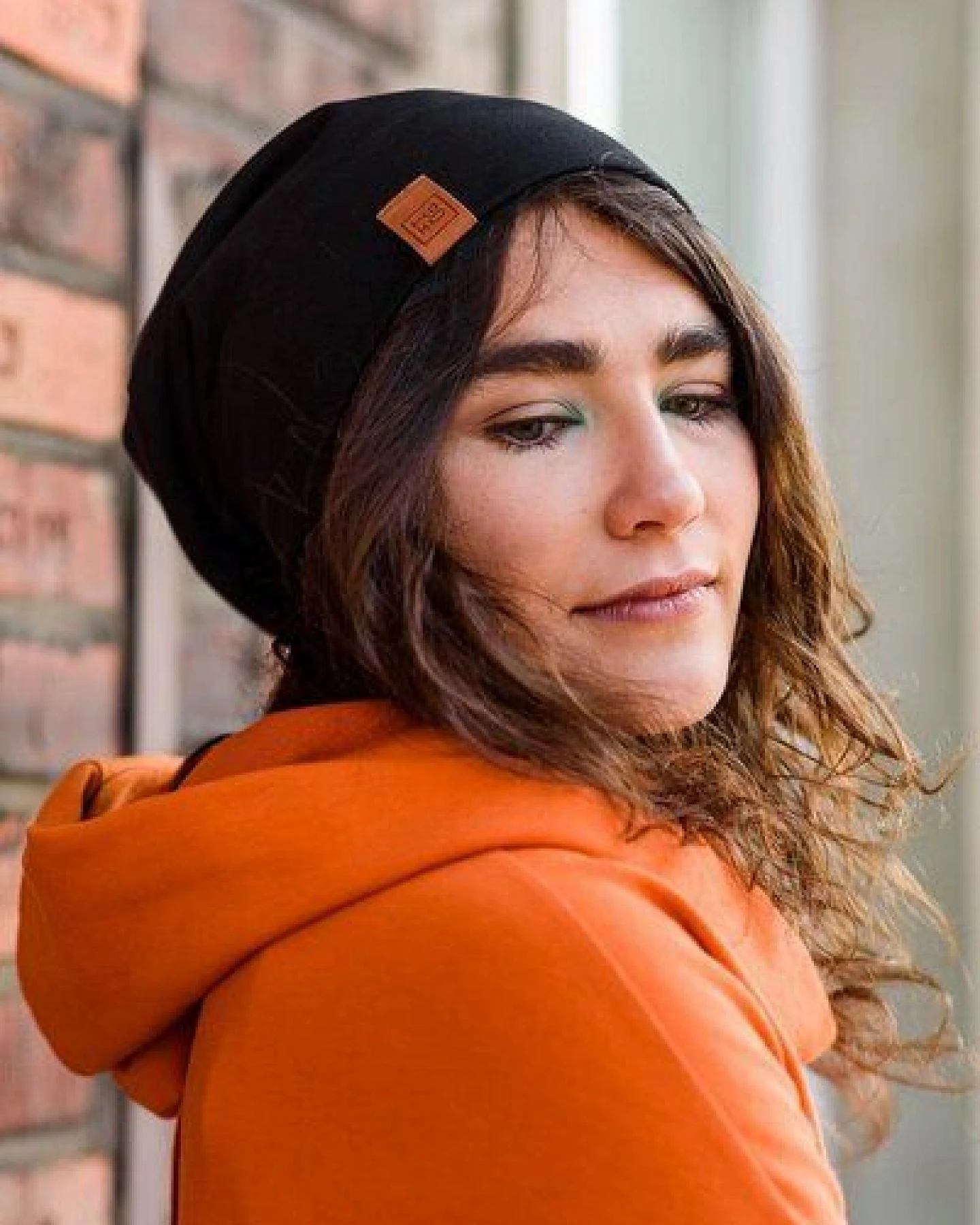 Mütze Basic Black – Klassische Beanie – Warm – Baumwolle mit Elasthan – 100% in der EU fair produziert – KOKOworld – Ansicht 4