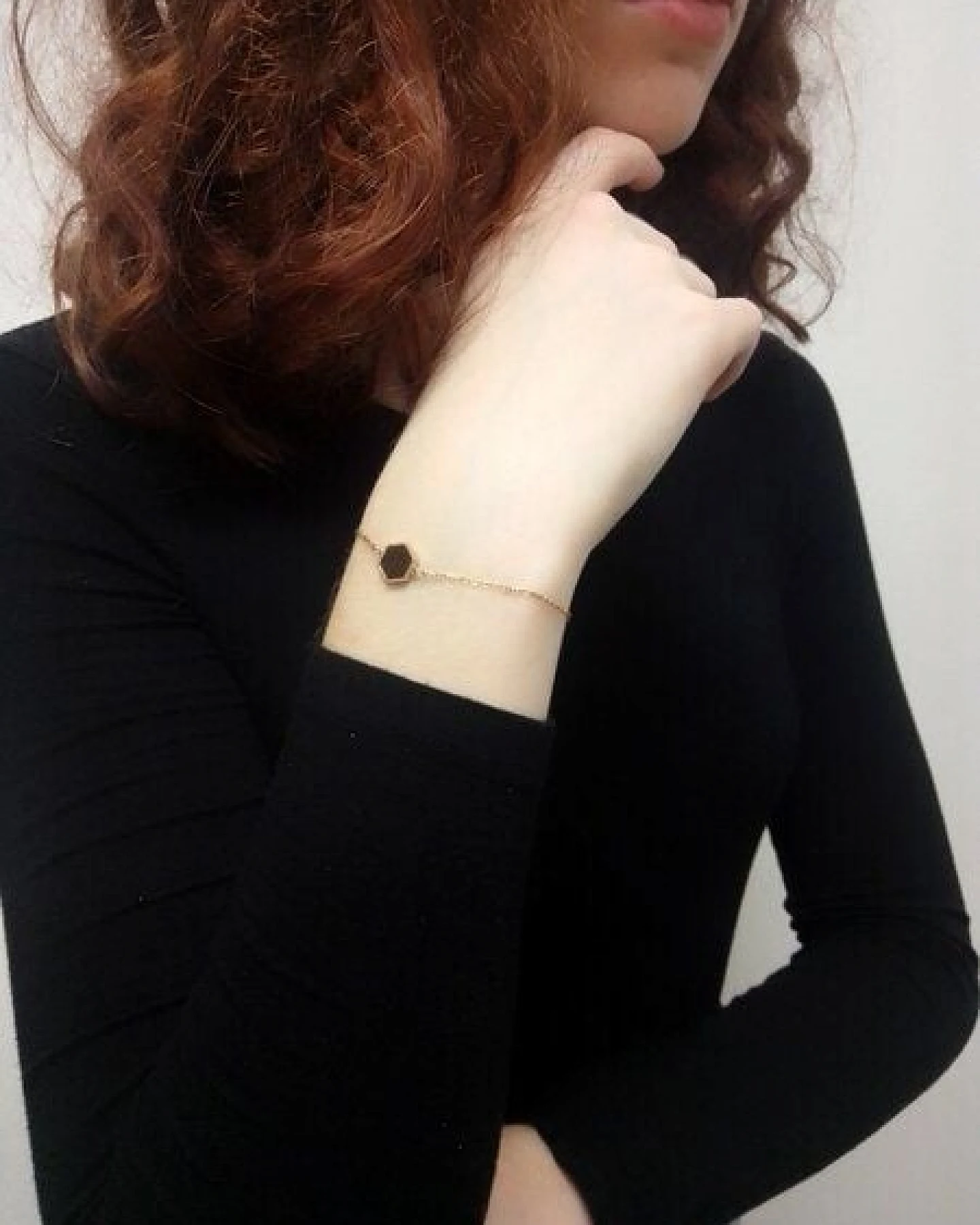 BeWooden Armbänder mit Holzdetail - Motiv Hexagon - Verschiedene Farben und Grössen – Ansicht 3