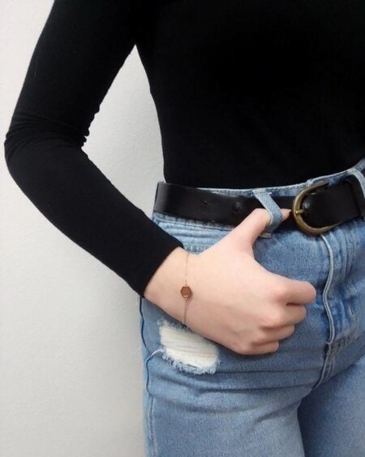 BeWooden Armbänder mit Holzdetail - Motiv Hexagon - Verschiedene Farben und Grössen – Ansicht 4