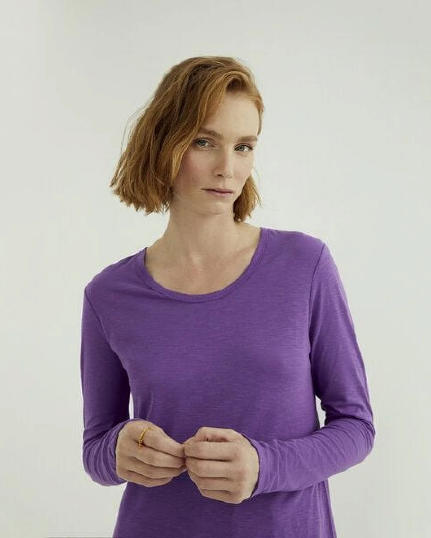 d'Els Miriam Damen Rundhals-Neck Langarm T-Shirt aus Flame Bio Baumwolle – Ansicht 2