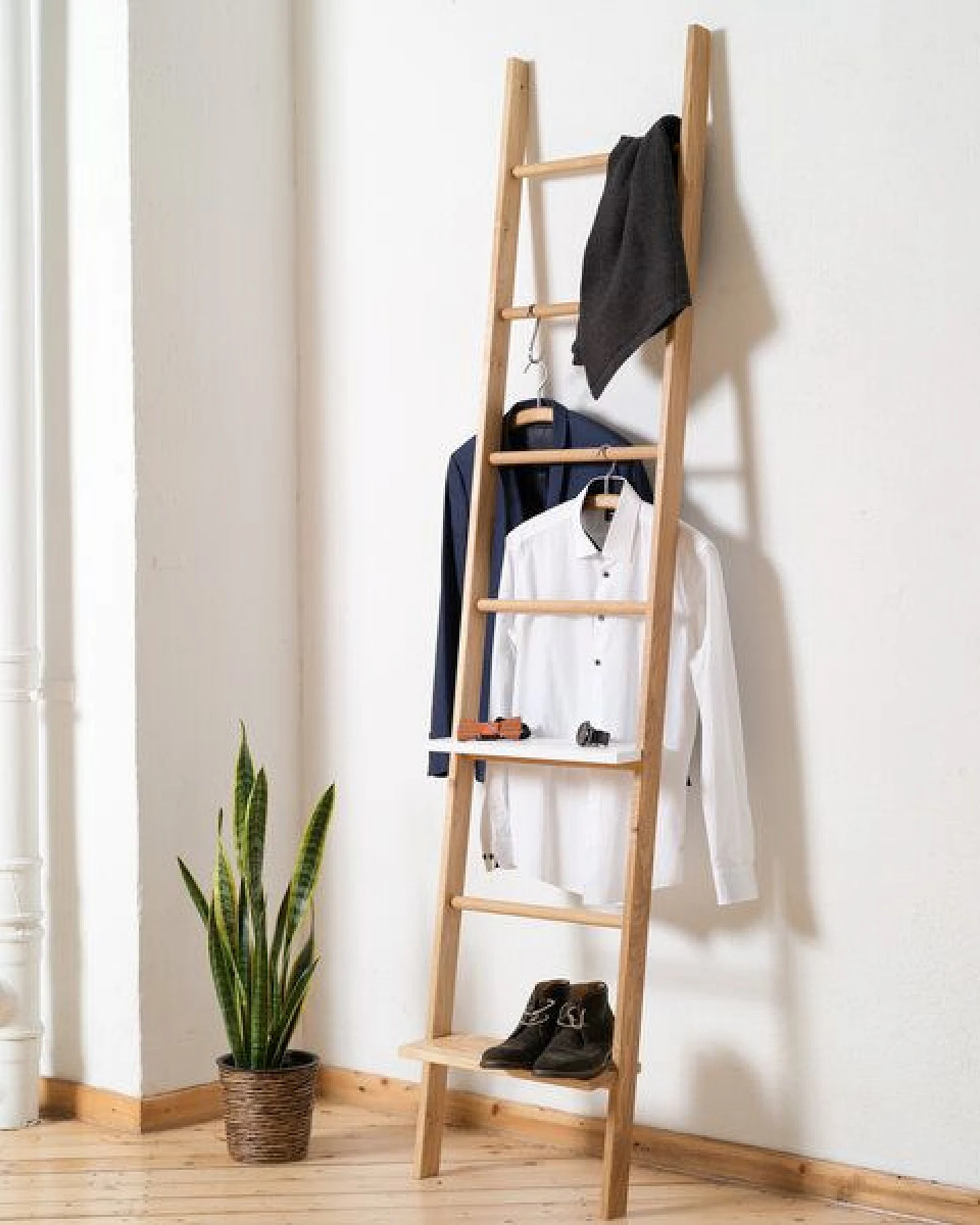 kleiderleiter_de Kleiderleiter lang 212 cm für hohe Räume und Galerie- oder Loftwohnungen, (Eiche, Buche, Nussbaum oder weiß lackiert) – Ansicht 4