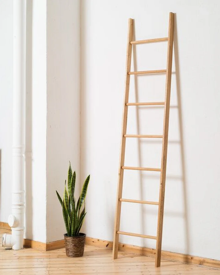 kleiderleiter_de Kleiderleiter lang 212 cm für hohe Räume und Galerie- oder Loftwohnungen, (Eiche, Buche, Nussbaum oder weiß lackiert)
