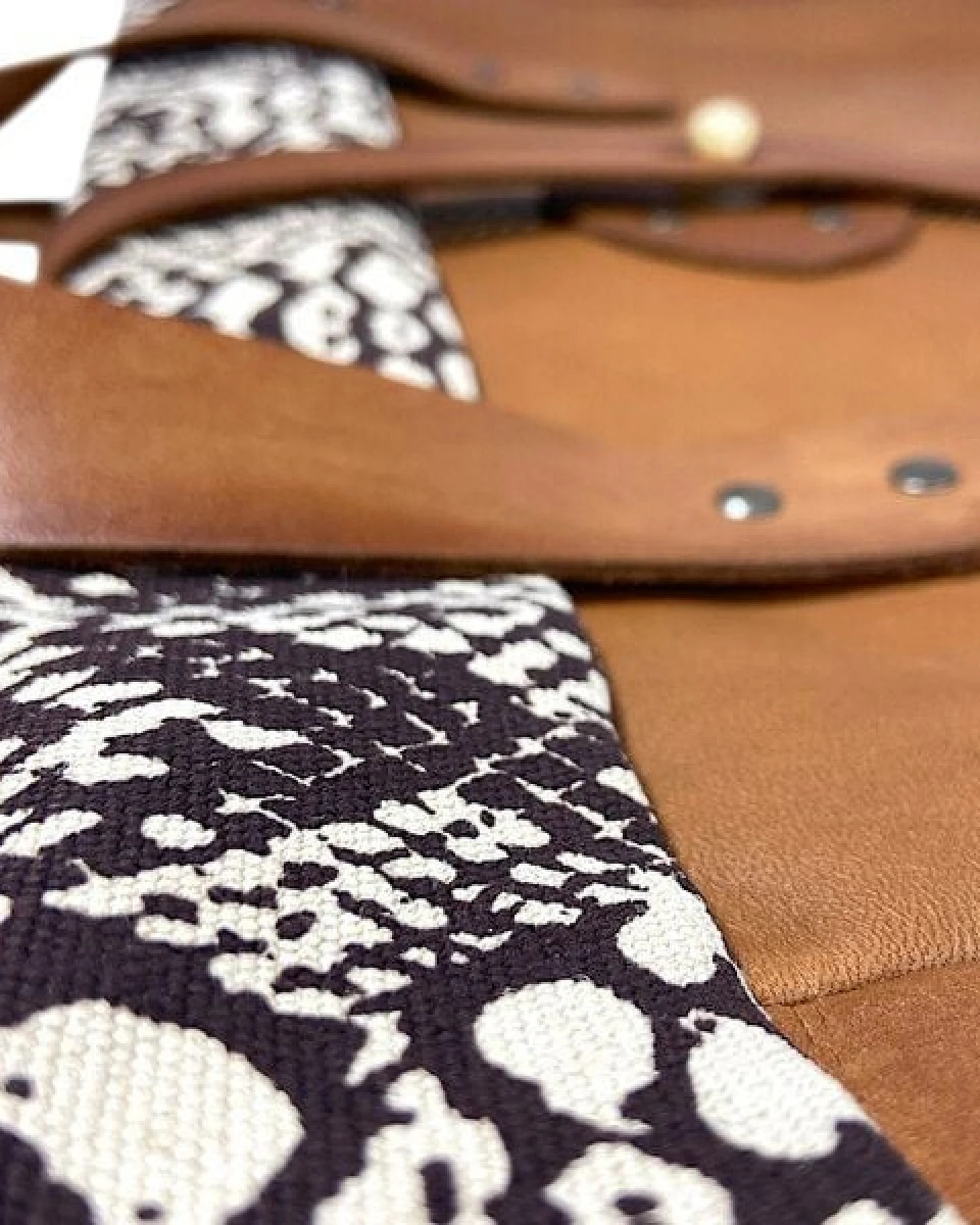 Afar Crumena - African Ethno Ledertasche - Premium Umhängetasche / Schultertasche / Tragetasche – Ansicht 4