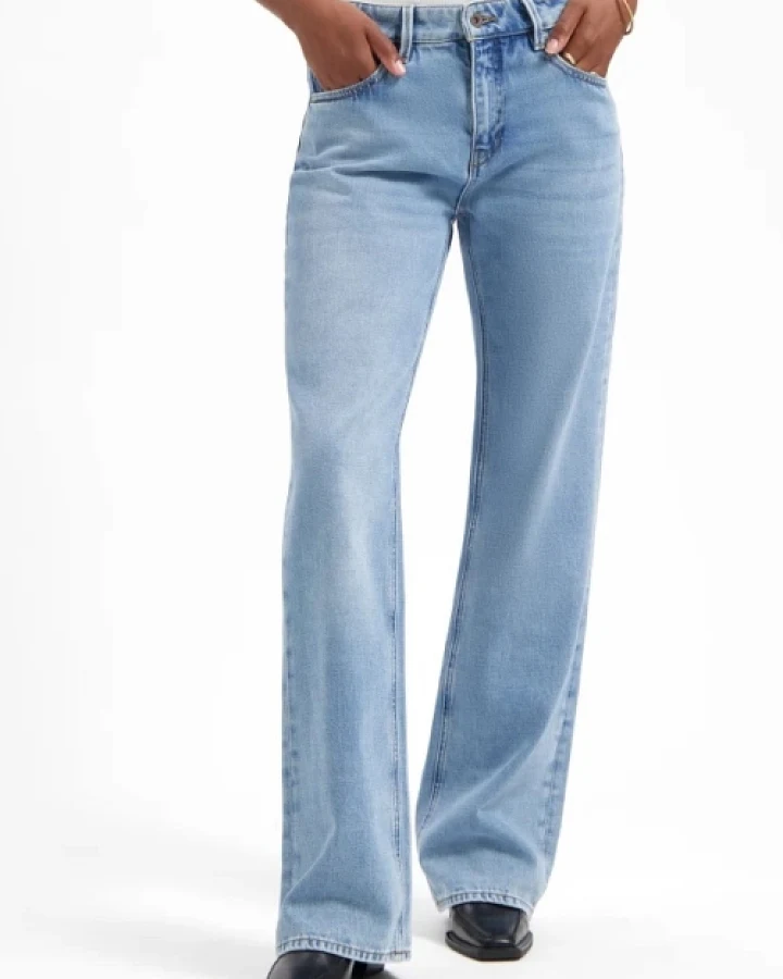 Kuyichi Damen vegan Jeans Locker Lena Washed Blau