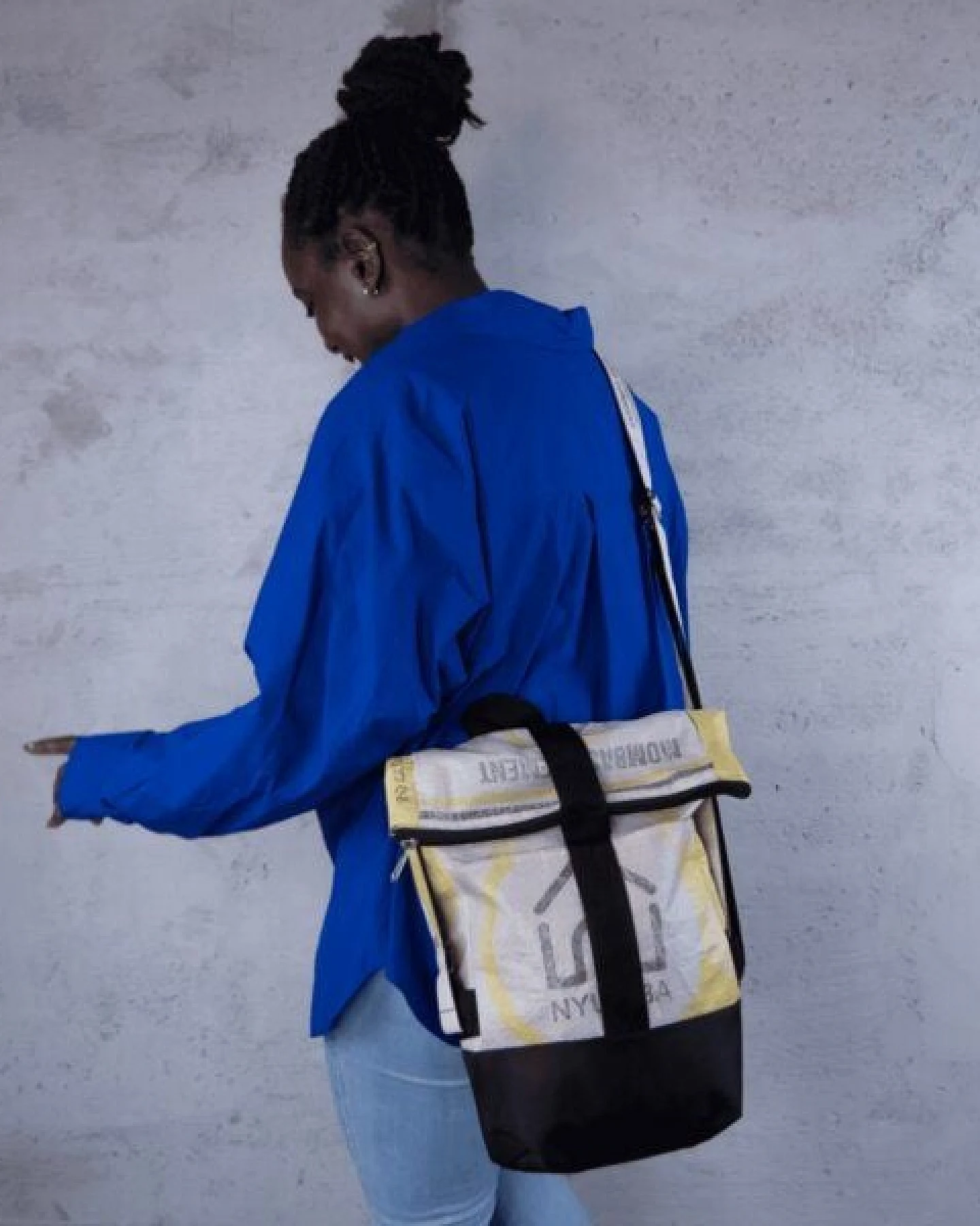 Nyuzi Blackwhite Upcycling 2 in1 Tasche L - Umhängetasche – Ansicht 3
