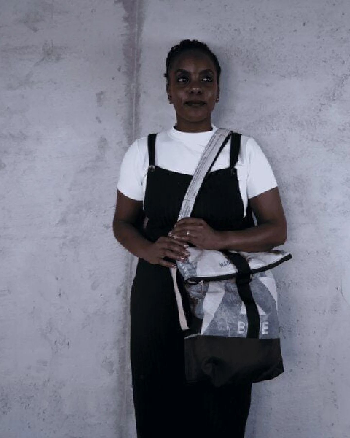 Nyuzi Blackwhite Upcycling 2 in1 Tasche L - Umhängetasche – Ansicht 3