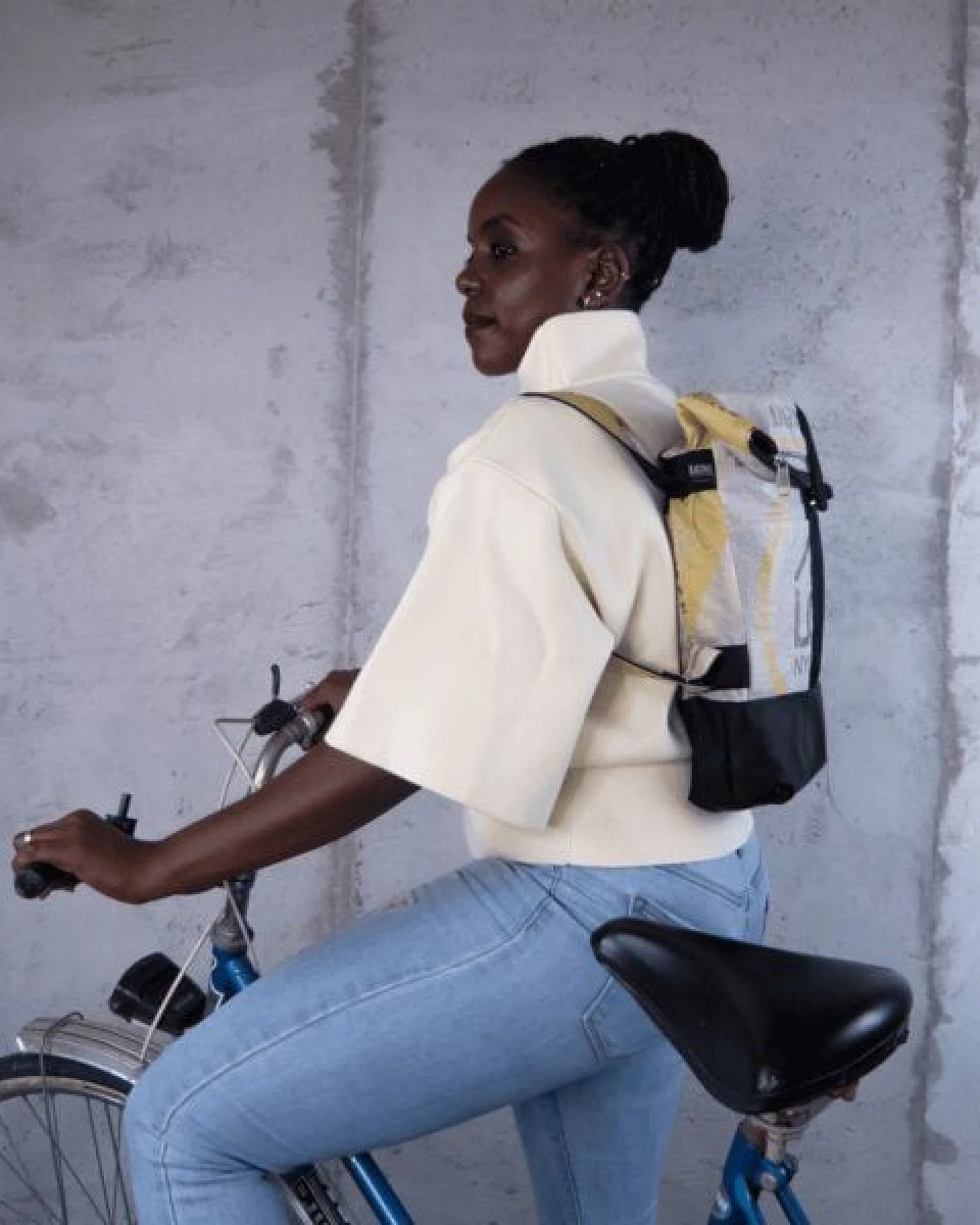 Nyuzi Blackwhite Upcycling 2 in1 Tasche L - Umhängetasche – Ansicht 4