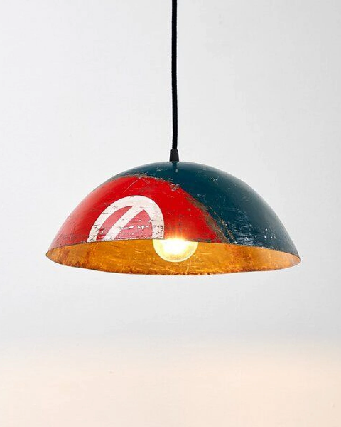 Moogoo Creative Africa Kleine Deckenleuchte aus recycelten Ölfässern 34cm Durchmesser Industrial Design Upcycling – Ansicht 2