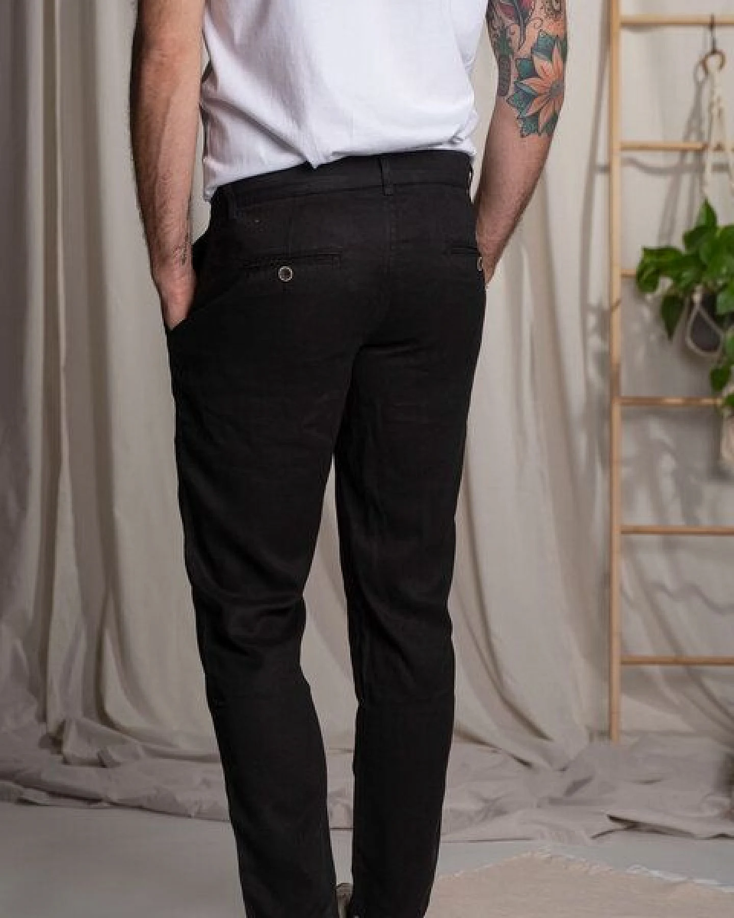Vresh Clothing Vabian - Chino Hose aus TENCEL (TM) Lyocell – Ansicht 2
