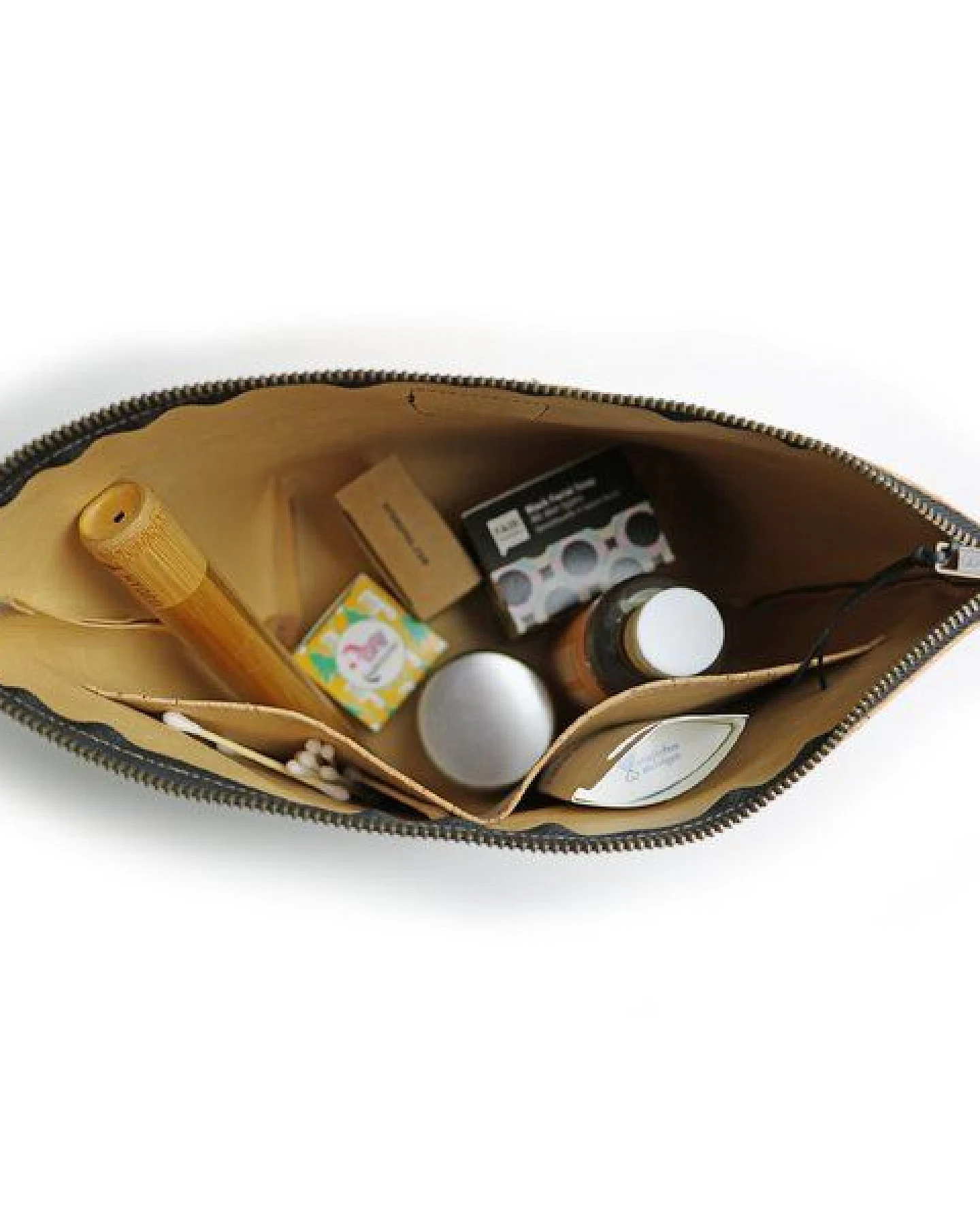 GARY MASH „On the go“ – Große Kulturtasche mit Inhalt – Ansicht 2