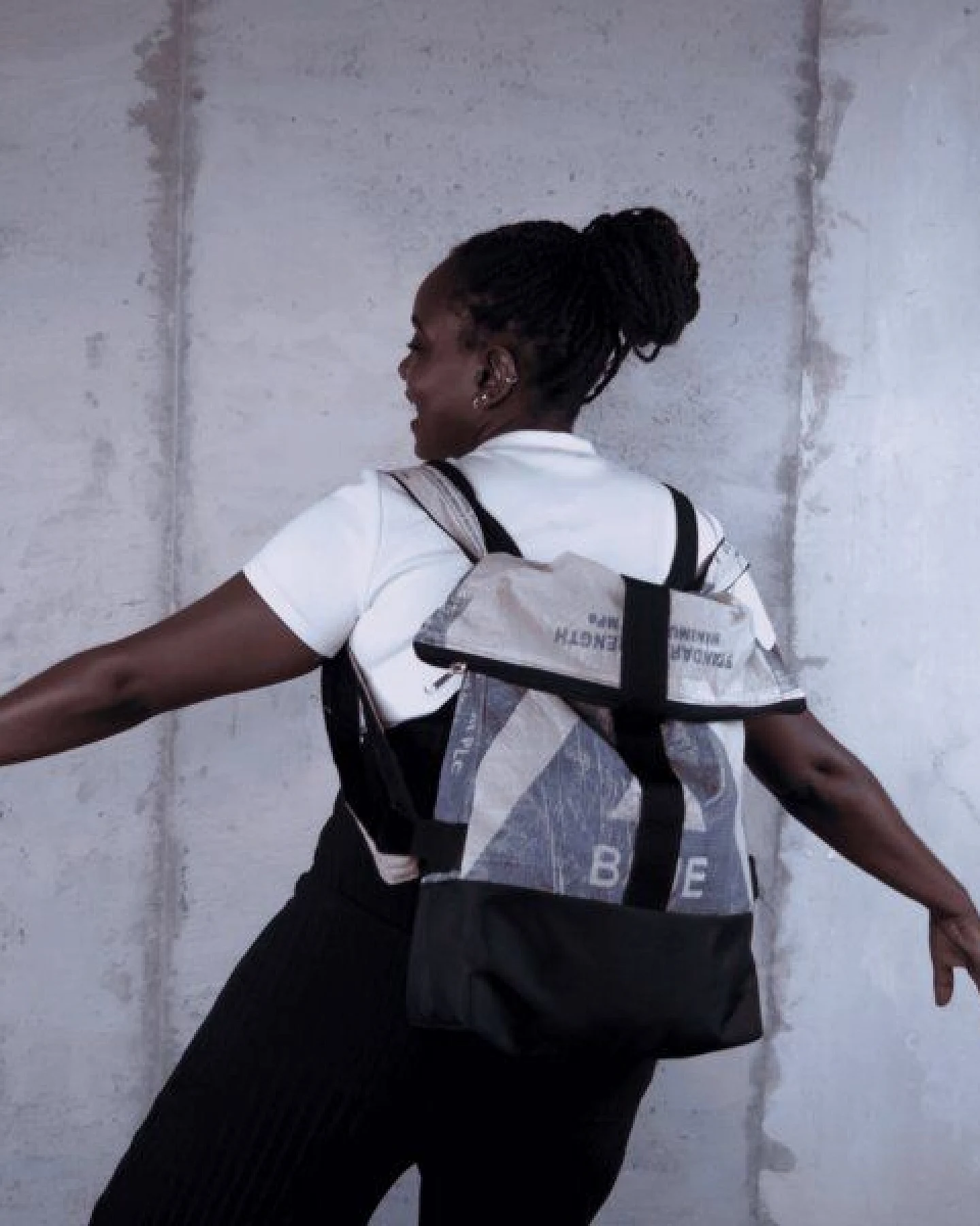 Nyuzi Blackwhite Upcycling 2 in1 Tasche S - Umhängetasche – Ansicht 4