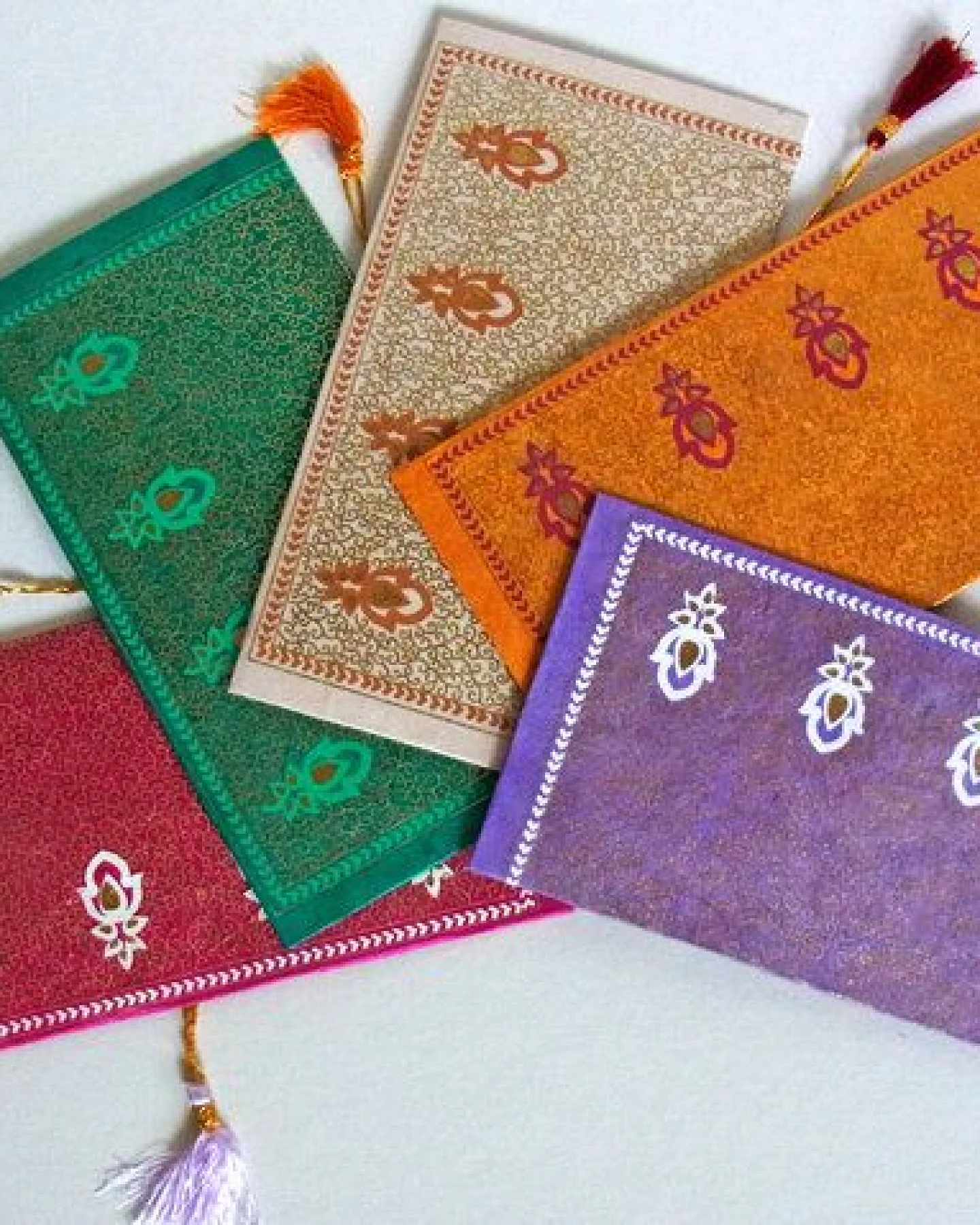 BAGHI Kuverts Set aus handgeschöpftem Seidelbastpapier/Set mit 5 Stück – Ansicht 2