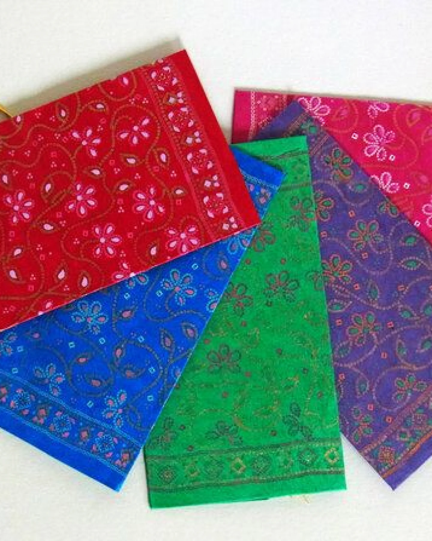BAGHI Kuverts Set aus handgeschöpftem Seidelbastpapier/Set mit 5 Stück – Ansicht 2